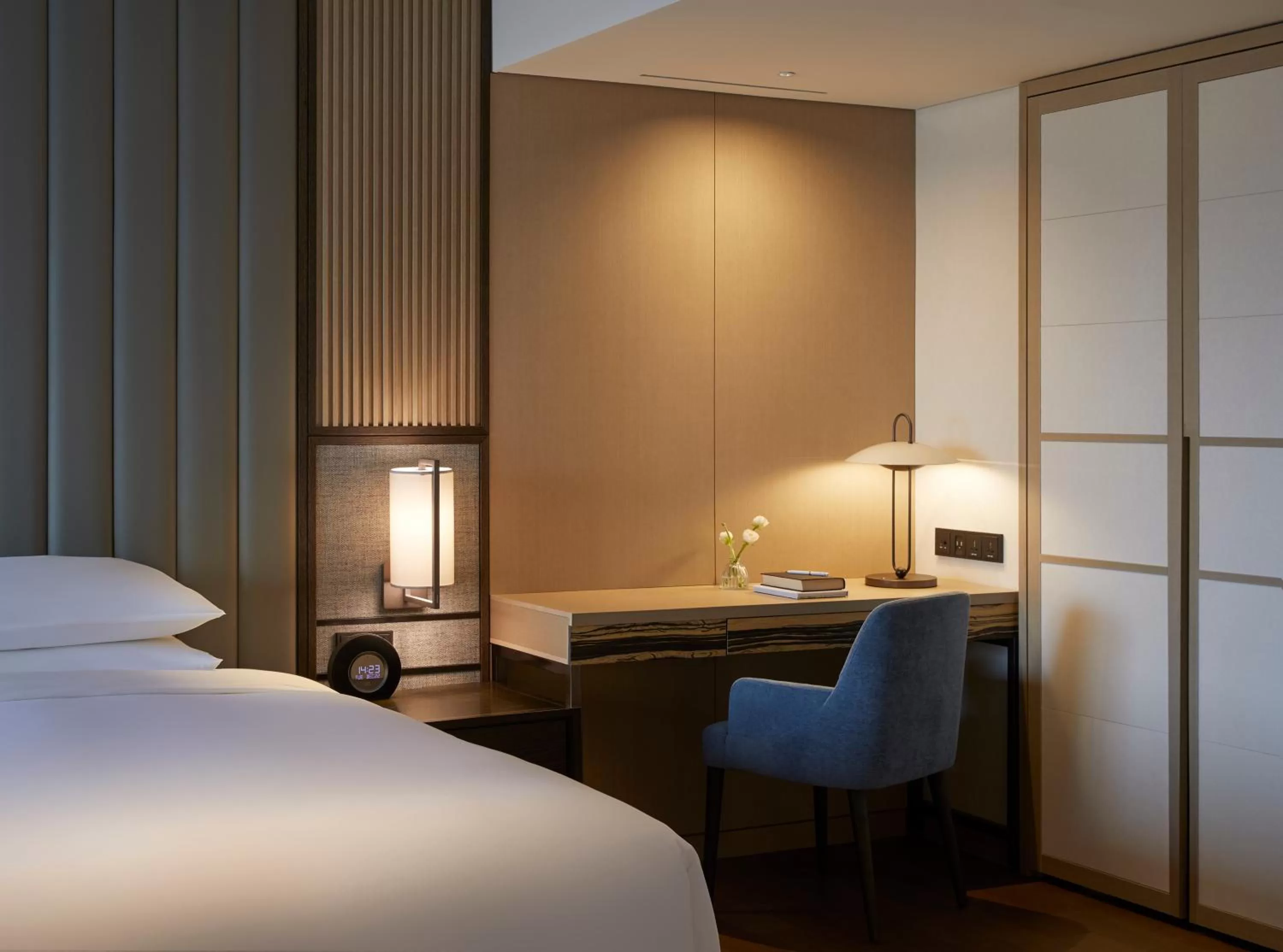 Bed in Grand InterContinental Seoul Parnas by IHG