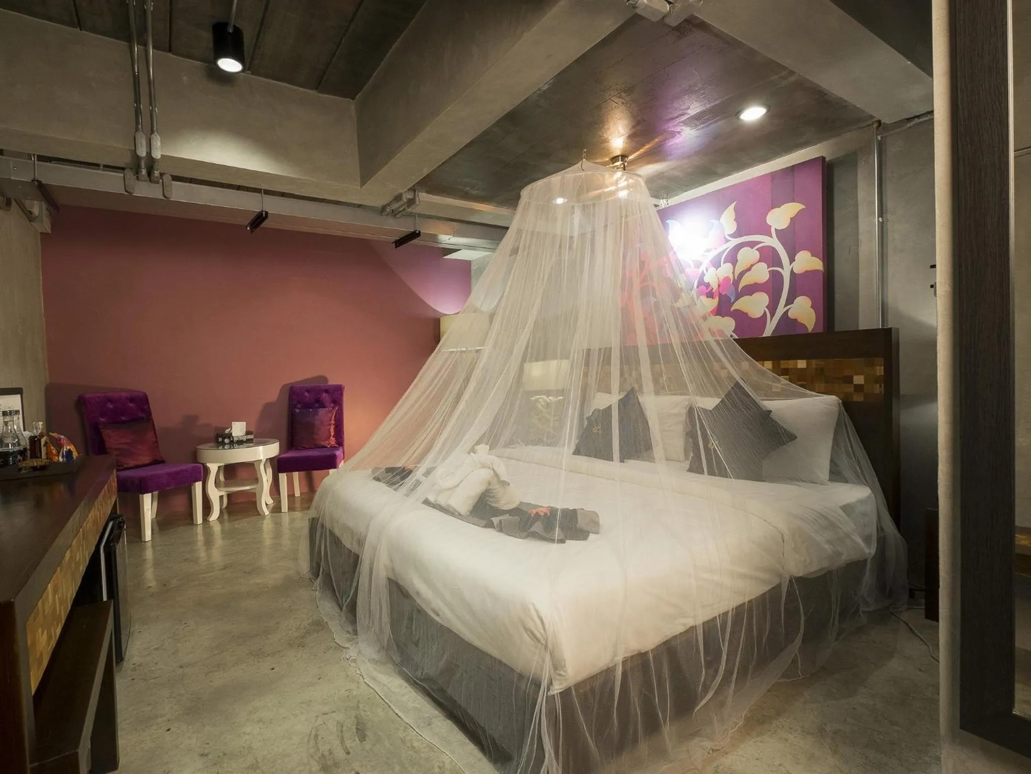 Decorative detail, Bed in Thapae Loft