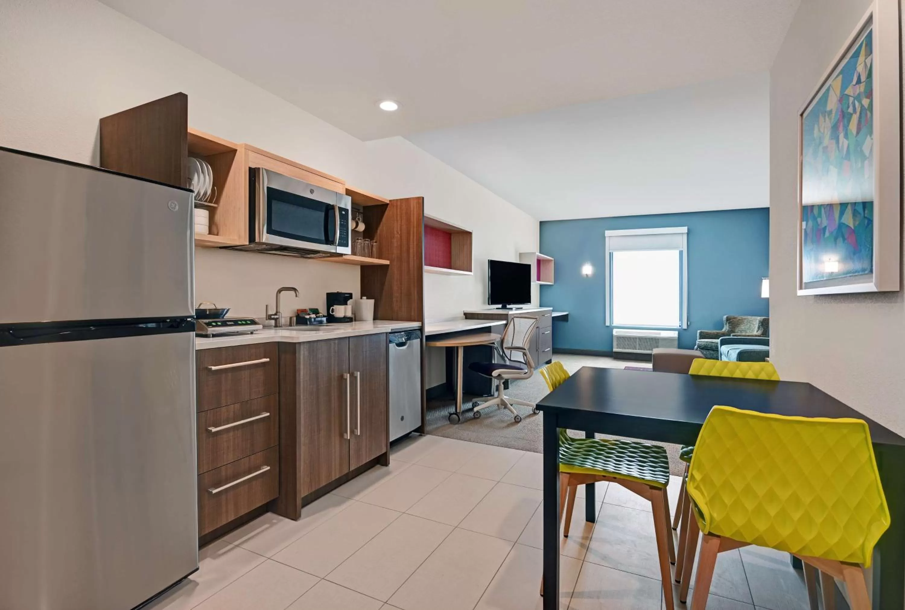 Kitchen or kitchenette in Home2 Suites By Hilton Tracy, Ca