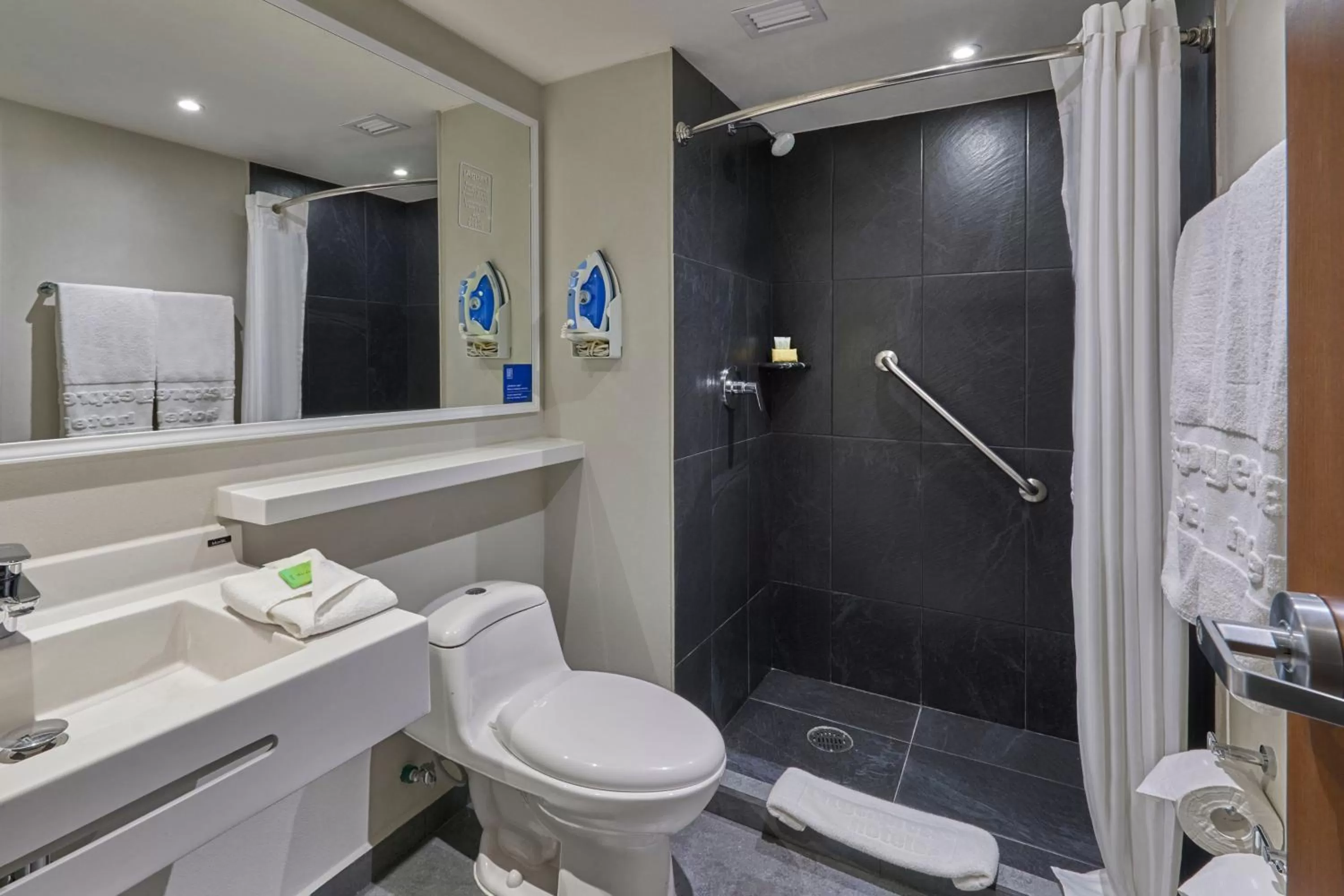 Bathroom in City Express by Marriott Hermosillo Expo