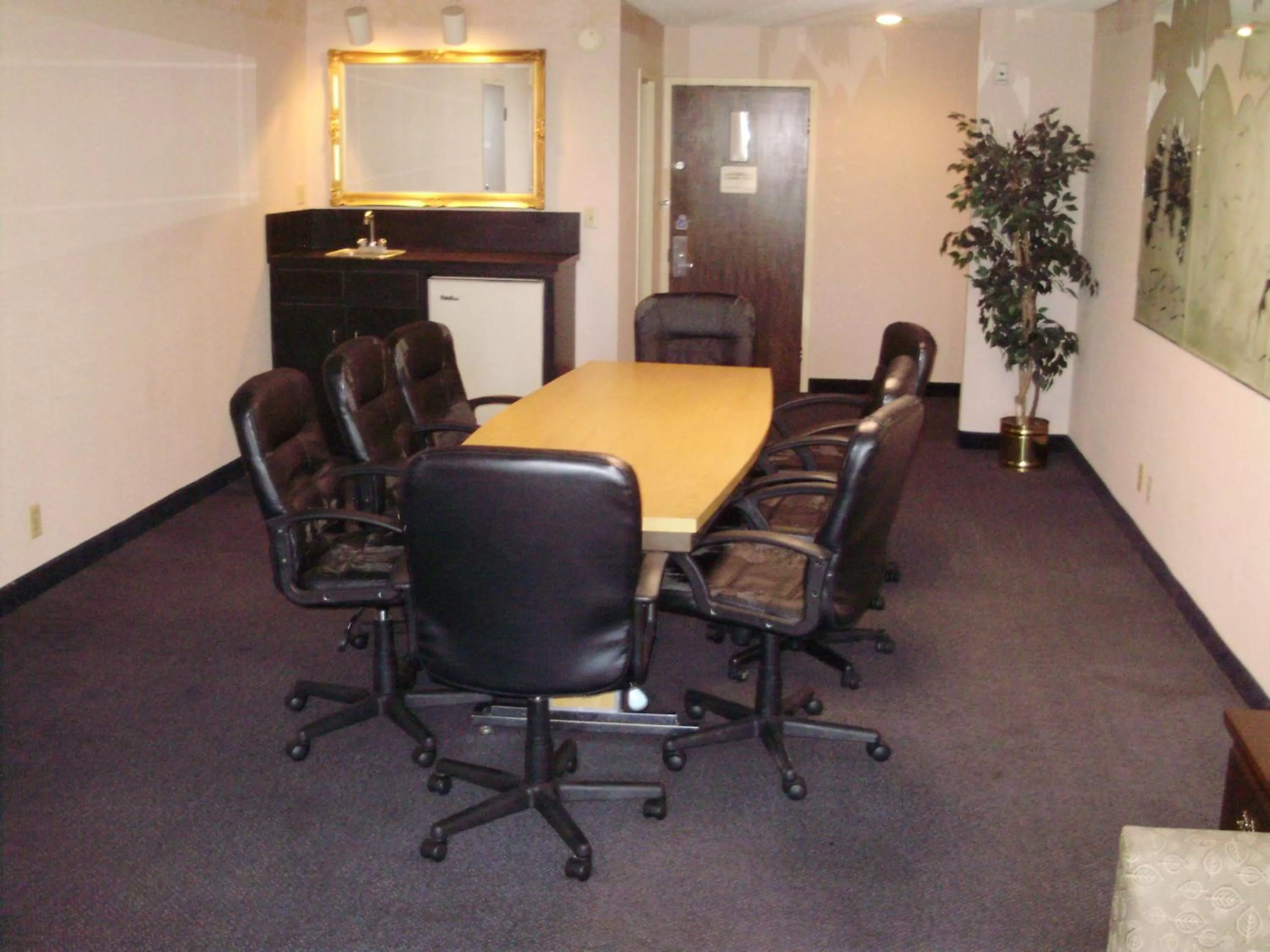 Meeting/conference room in Trade Winds Central Inn