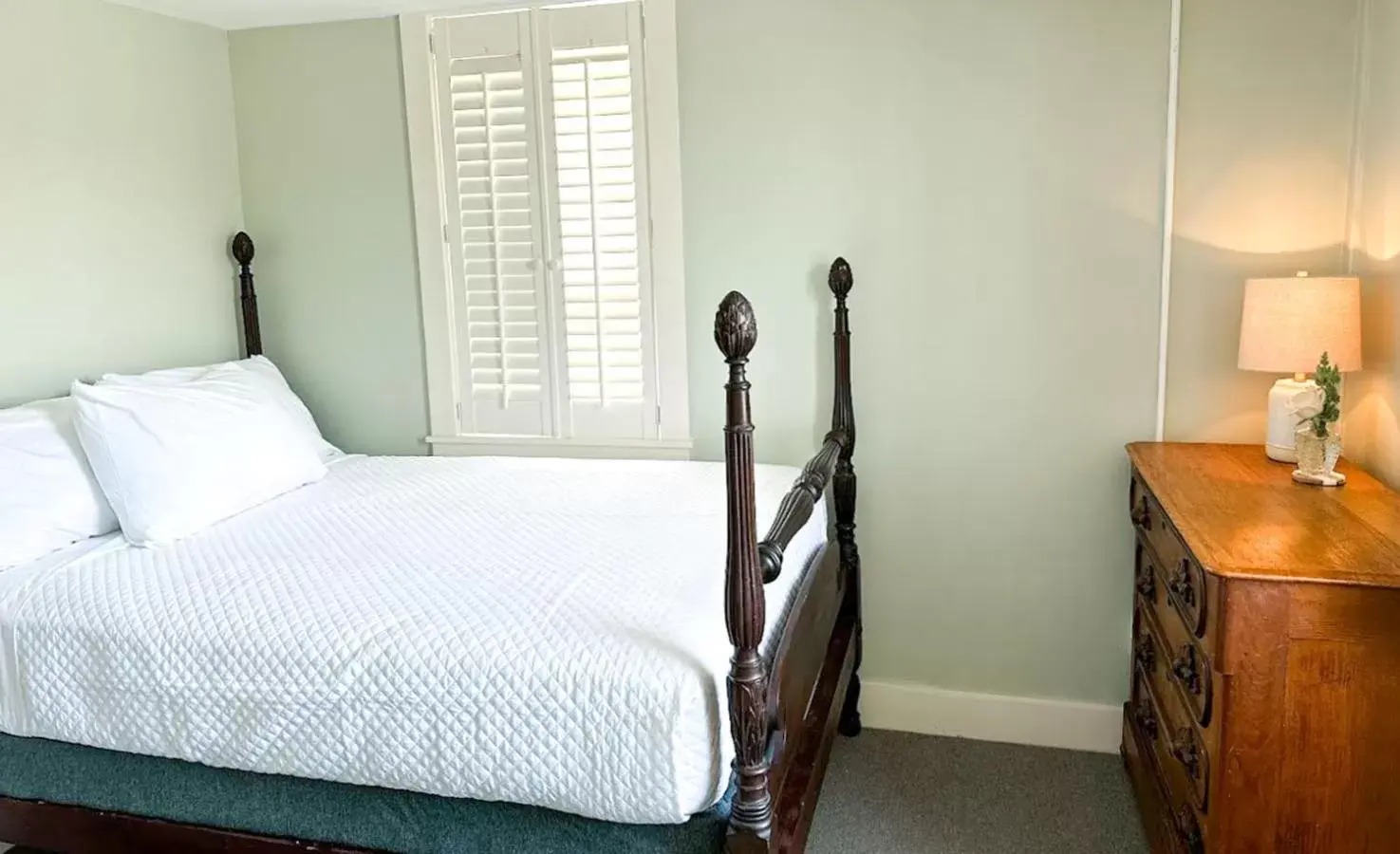 Double Room in The Historic General Stanton Inn Double Room in The Historic General Stanton Inn
