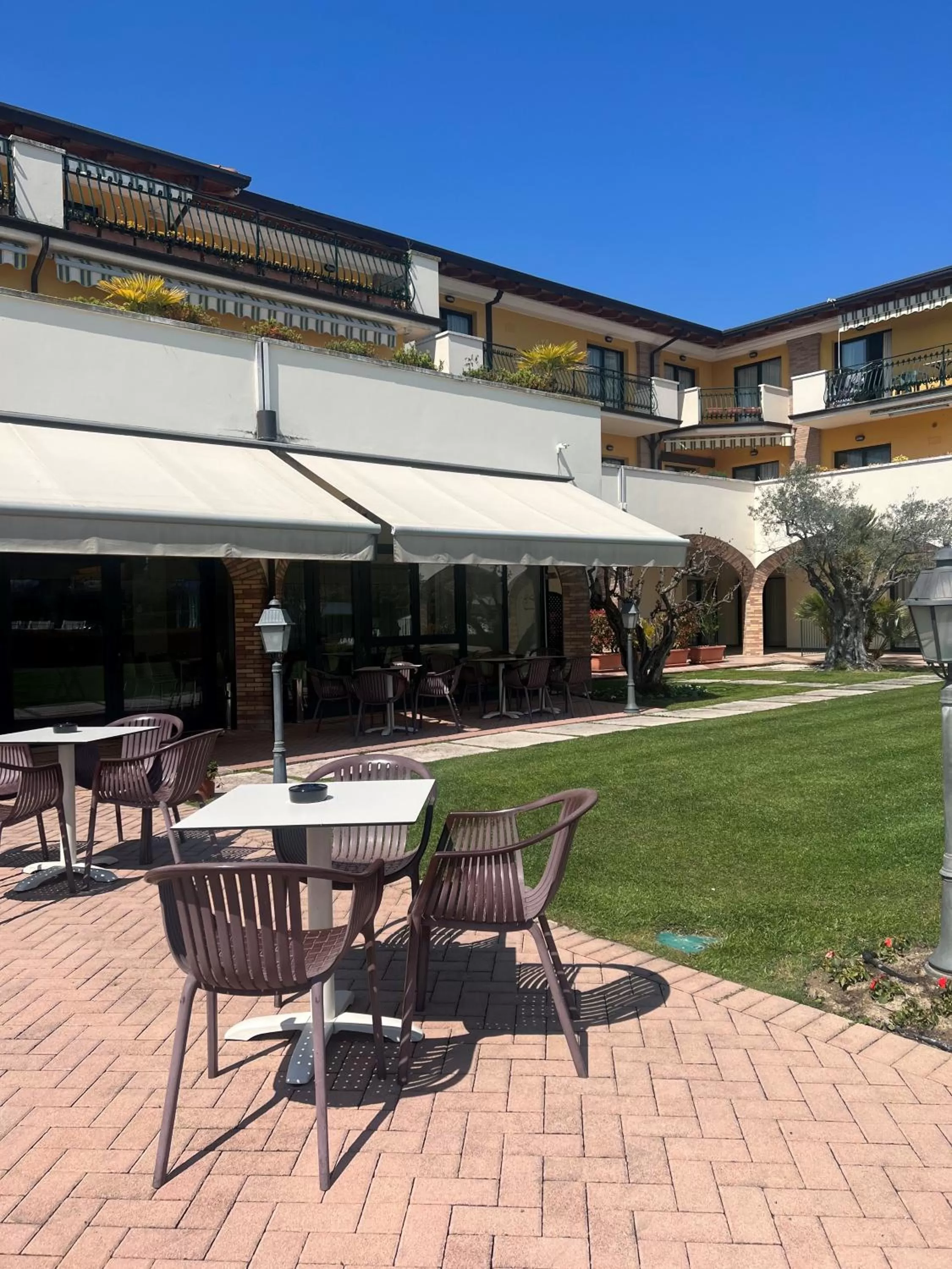 Property building in Le Terrazze sul Lago Hotel & Residence