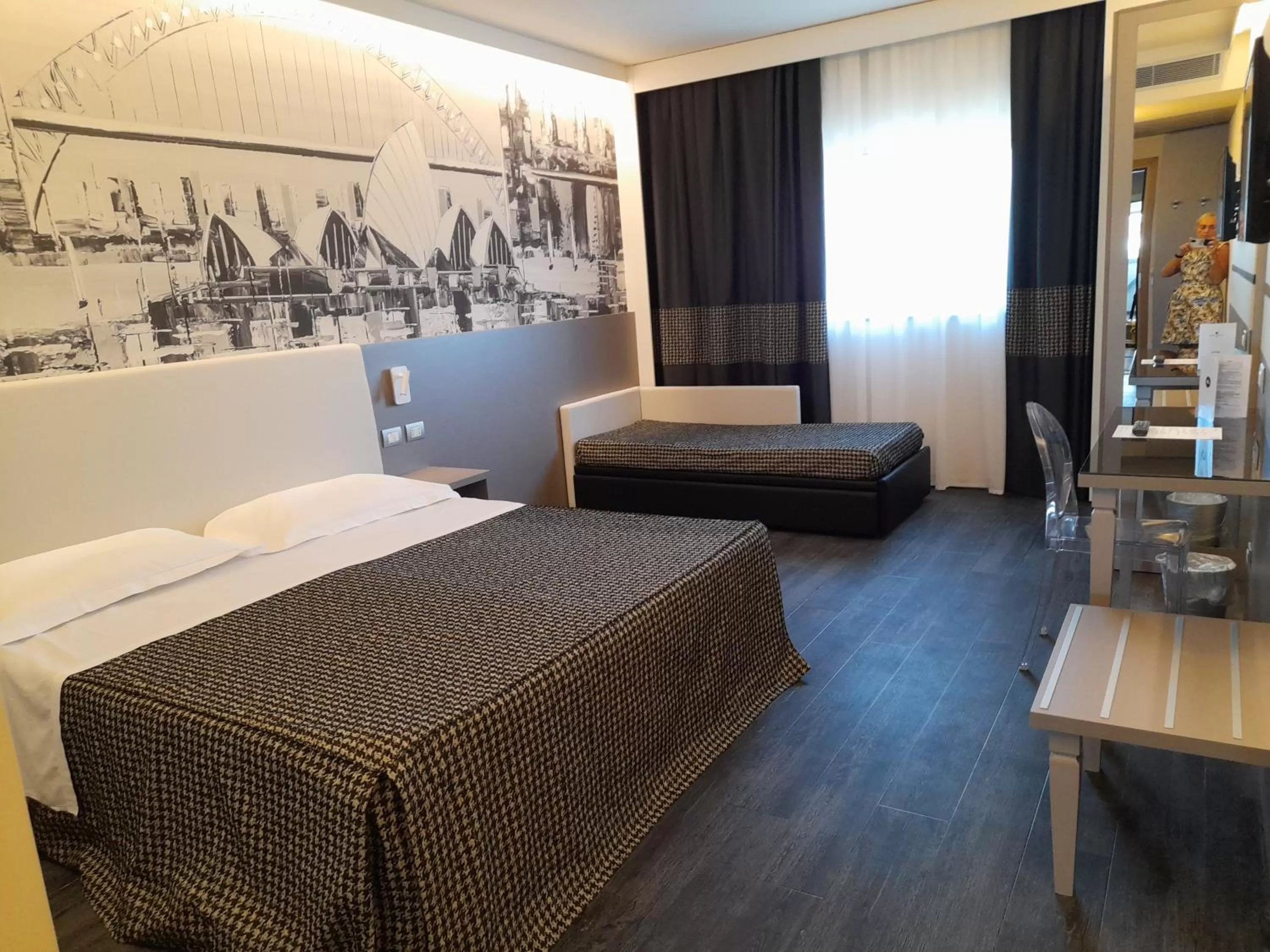 Deluxe Double Room in The Sydney Hotel