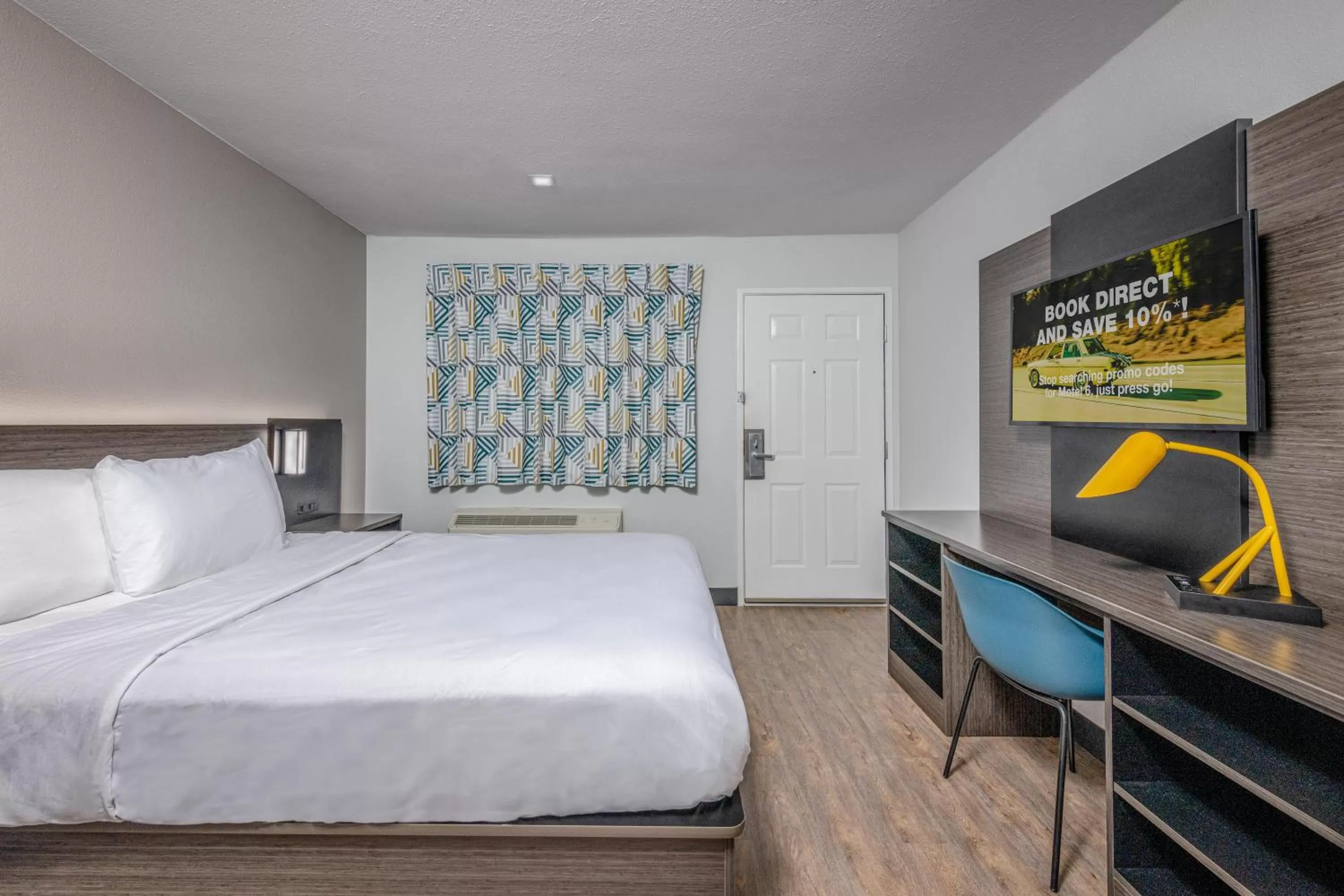 Bedroom, Bed in Motel 6-Euless, TX - Dallas