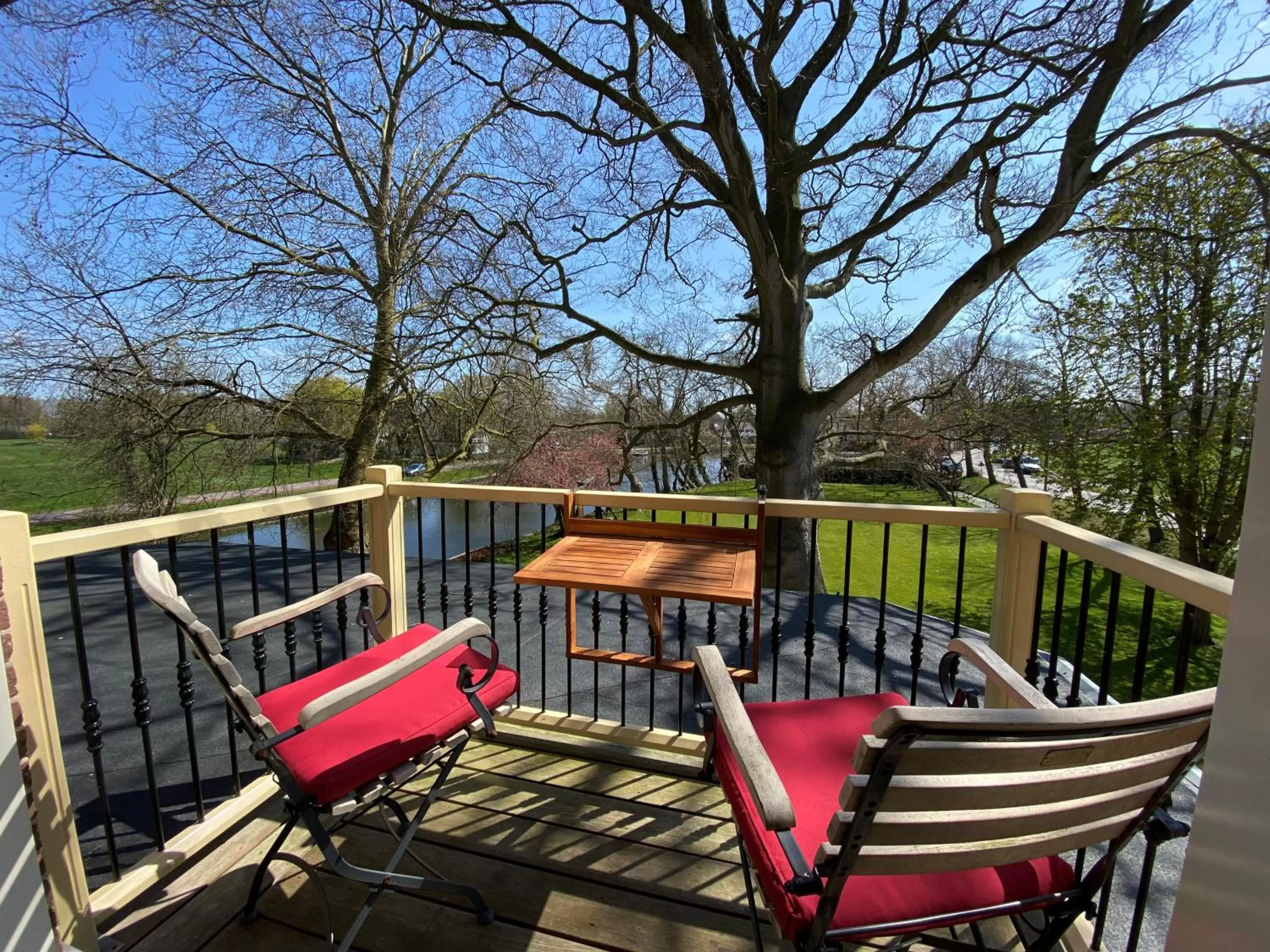 View (from property/room) in Logement aan de Vecht