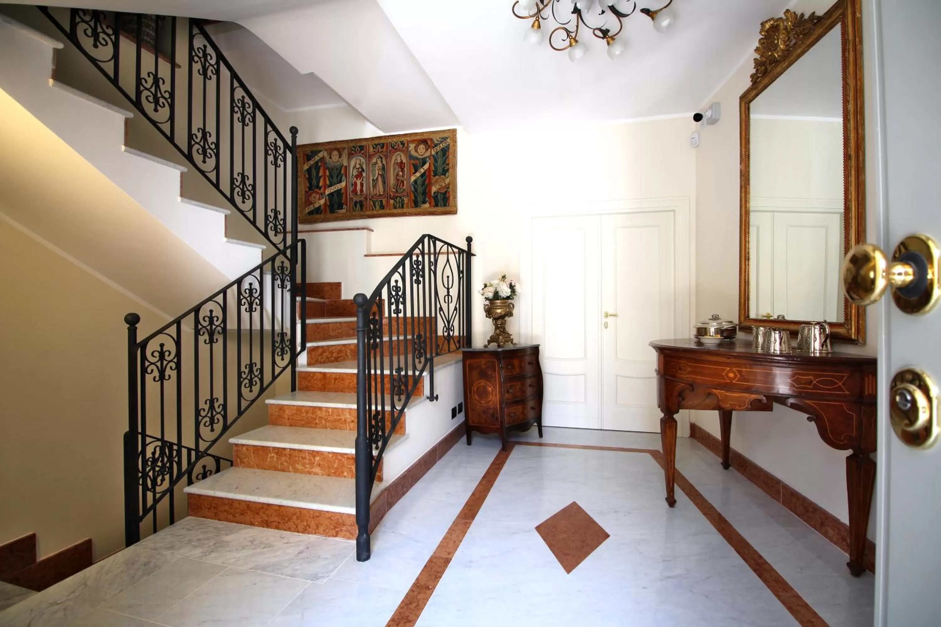 Lobby or reception in Residenza San Flaviano, Relais di Charme