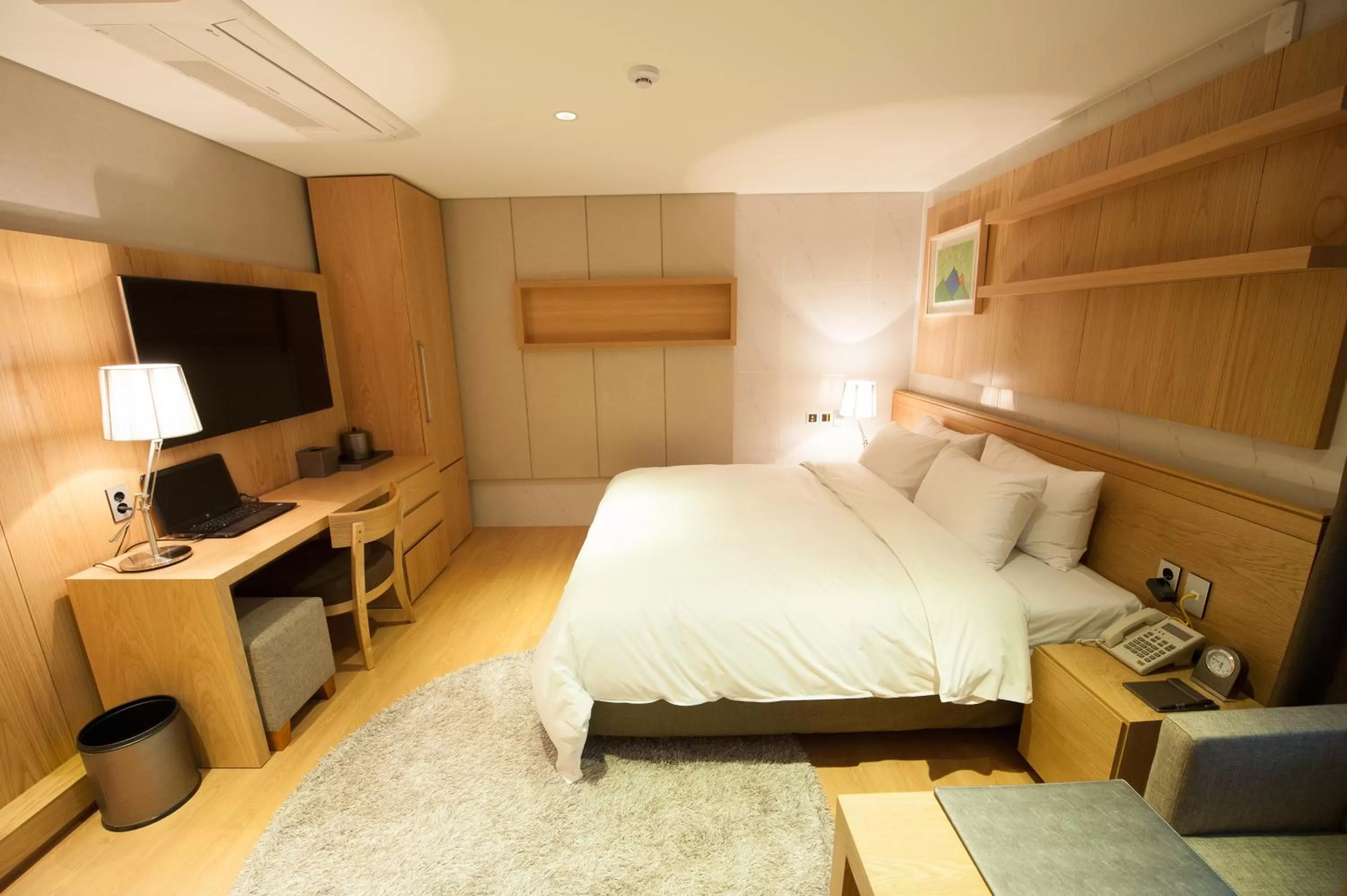 Photo of the whole room, Bed in Rian Hotel