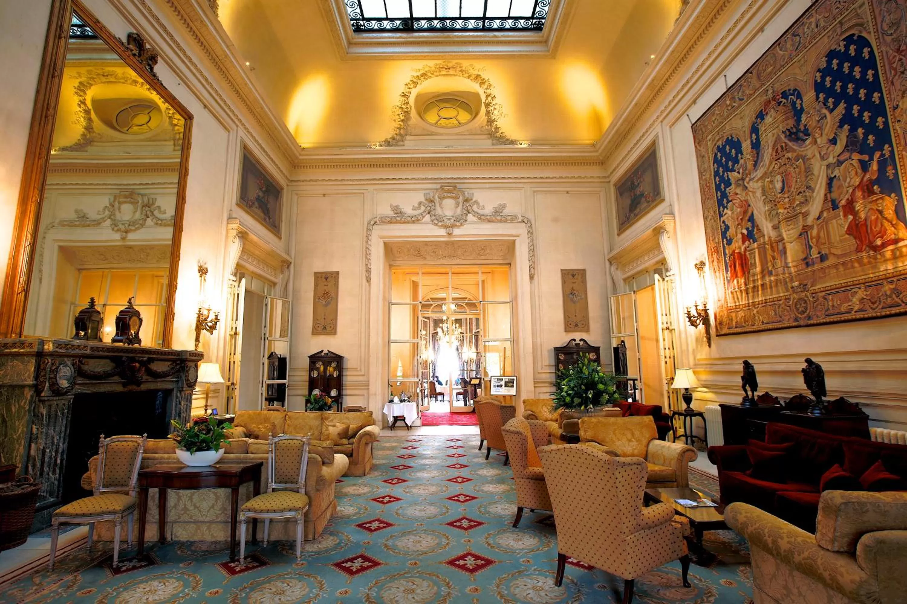 Lobby or reception in Luton Hoo Hotel, Golf and Spa