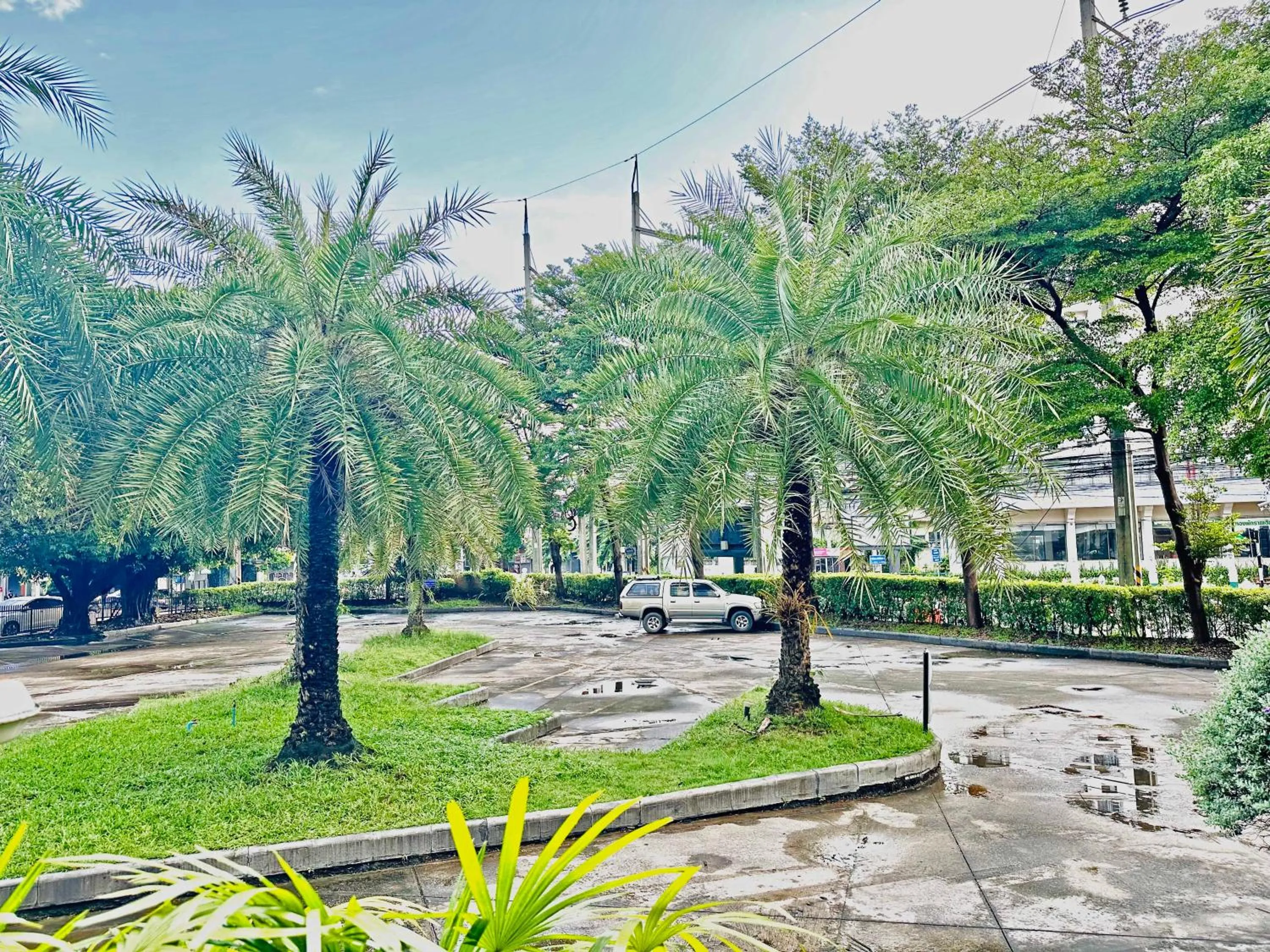 Parking in Lanna Palace 2004