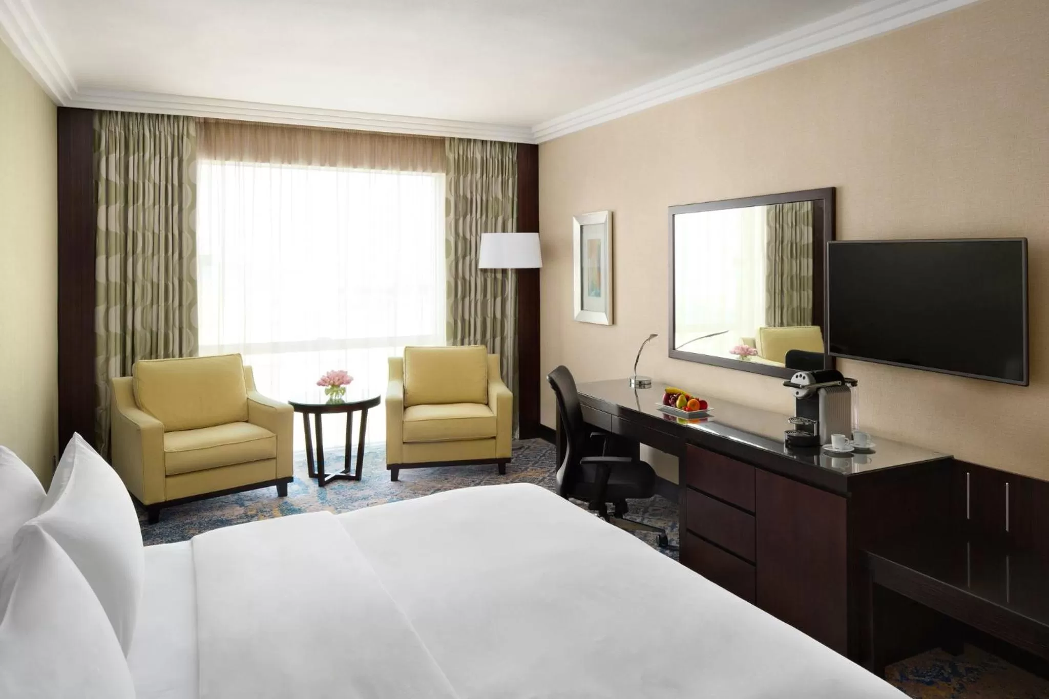 Photo of the whole room, Bed in Crowne Plaza Jeddah by IHG