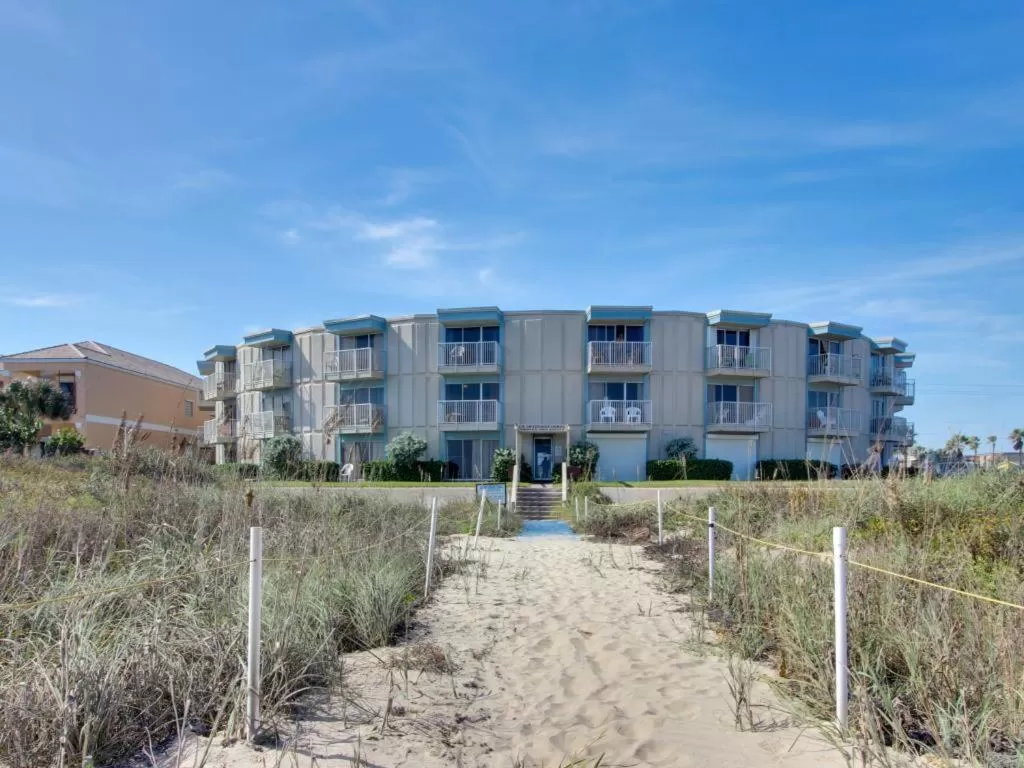 Property Building in La Internacional Condominiums #210