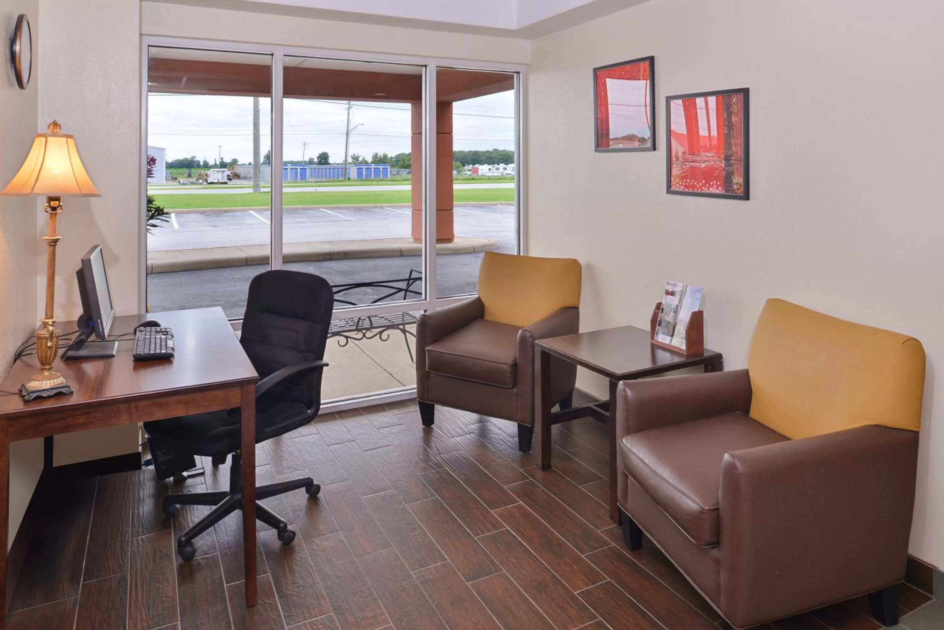 Business facilities in Red Roof Inn Clyde