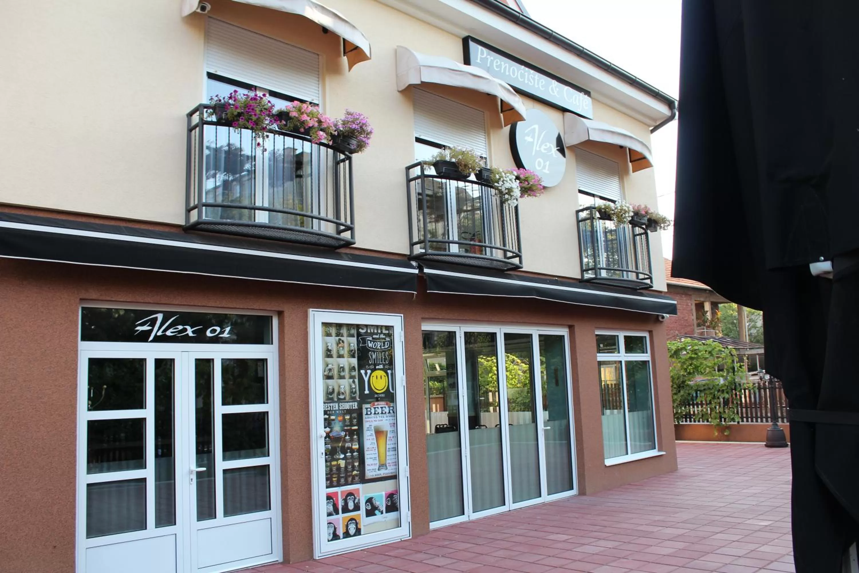 Property building in B&B Alex18