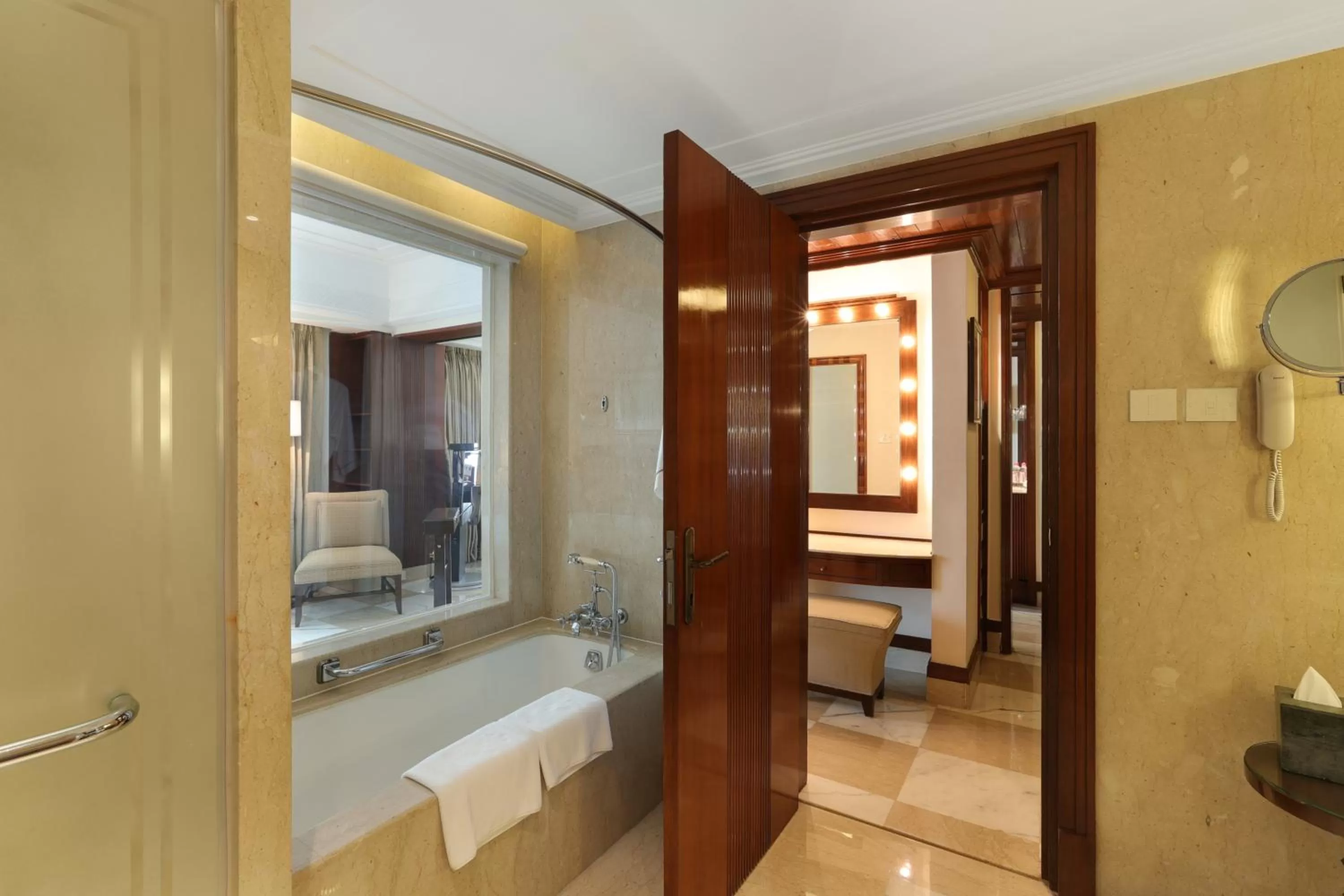 Bathroom, Bed in The Imperial, New Delhi
