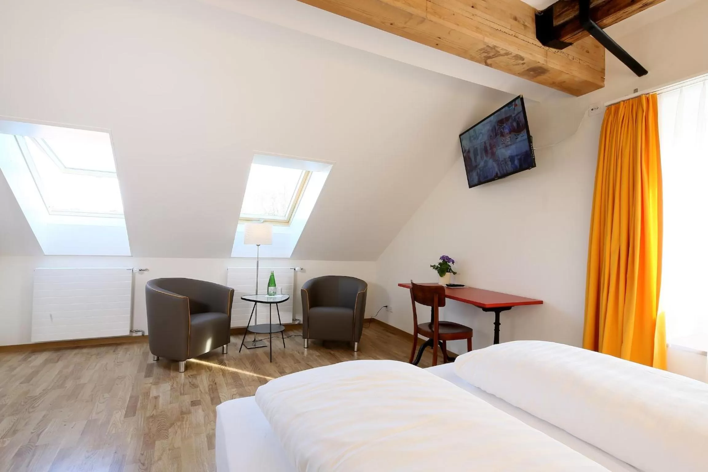 Photo of the whole room, Bed in Hotel Roter Ochsen