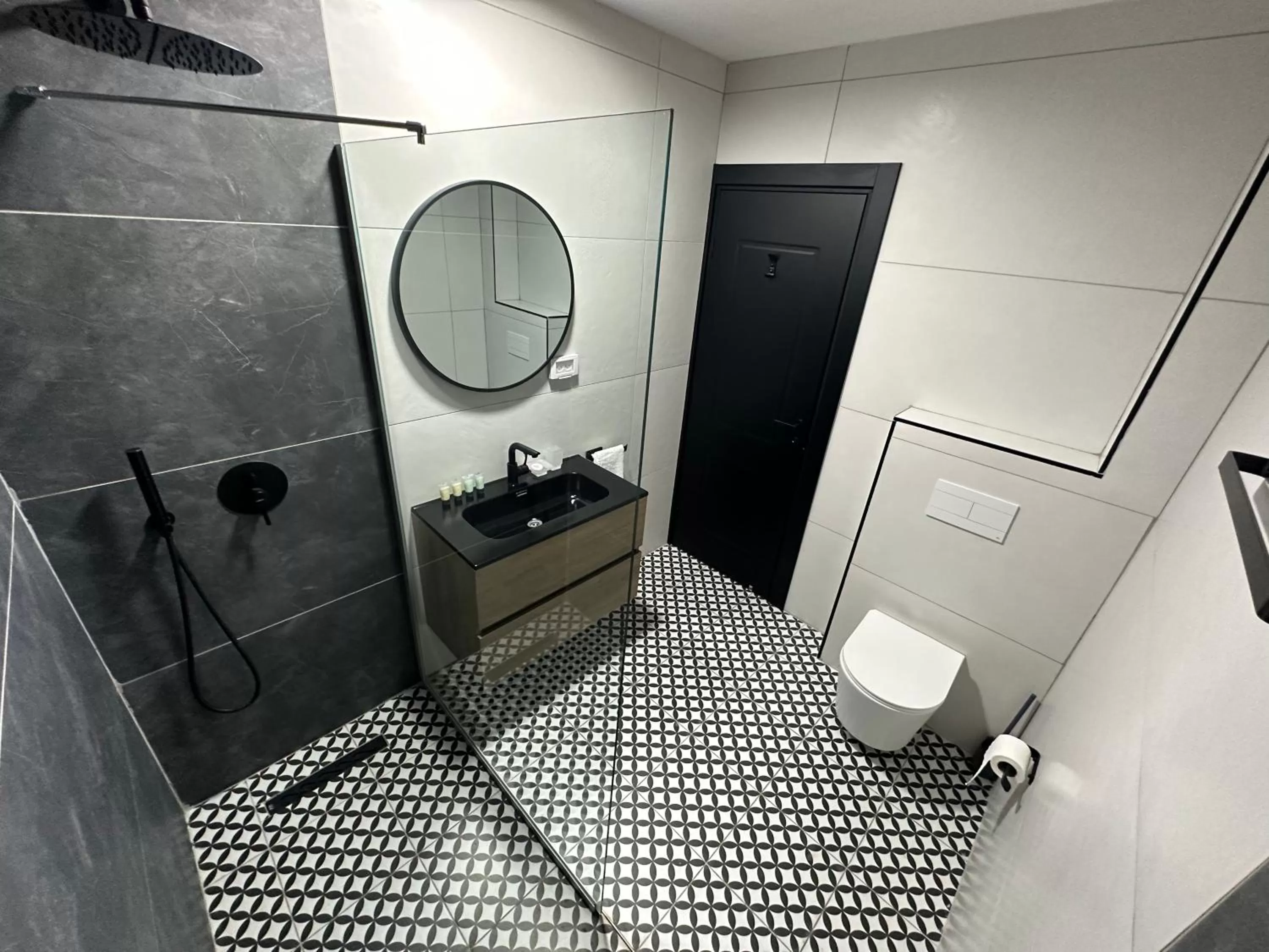 Shower in בוטיק רפאל Boutique Rafael