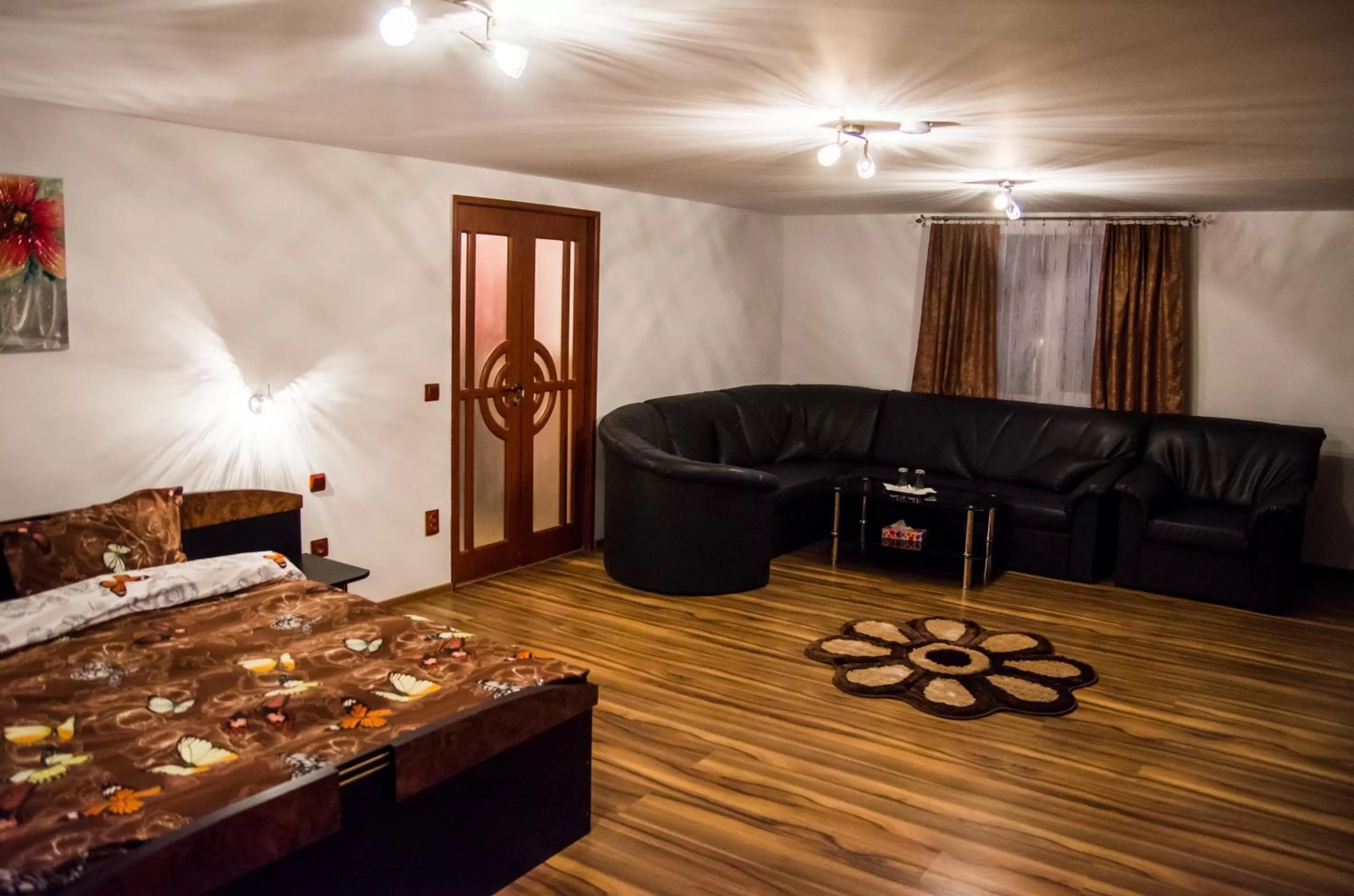 Property building, Seating Area in Pensiunea SilvAnka