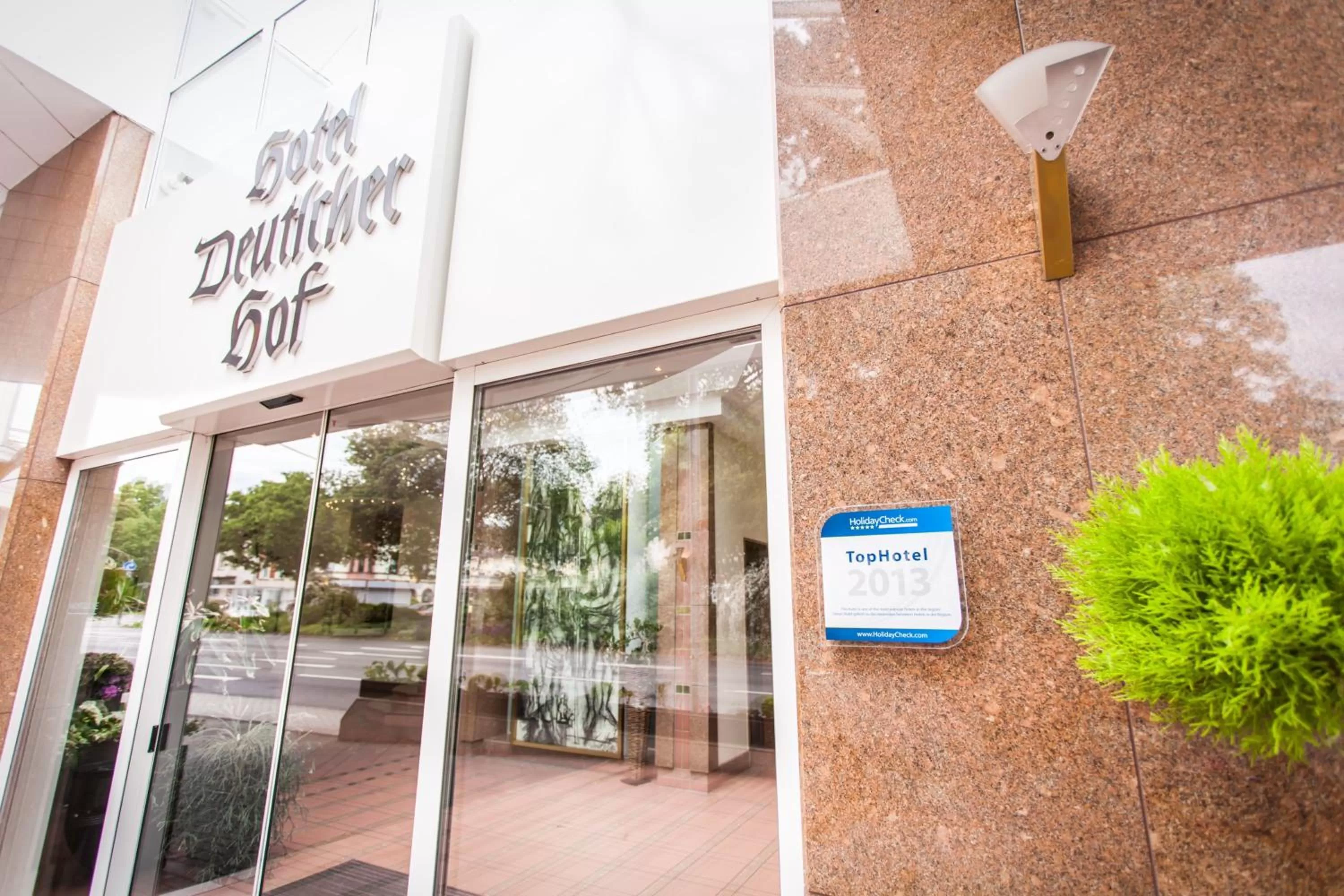 Facade/entrance in Hotel Deutscher Hof