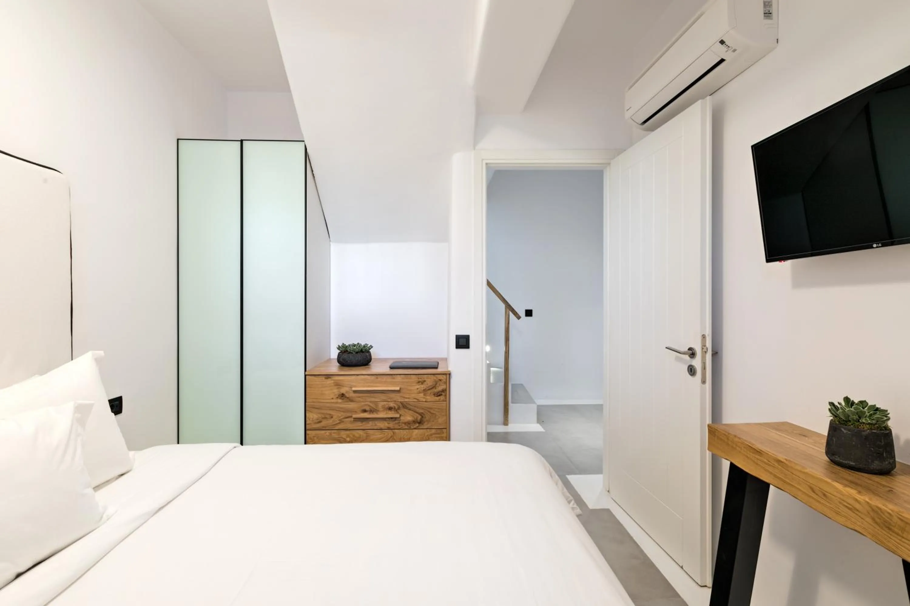 Bed in Portes Suites & Villas Mykonos