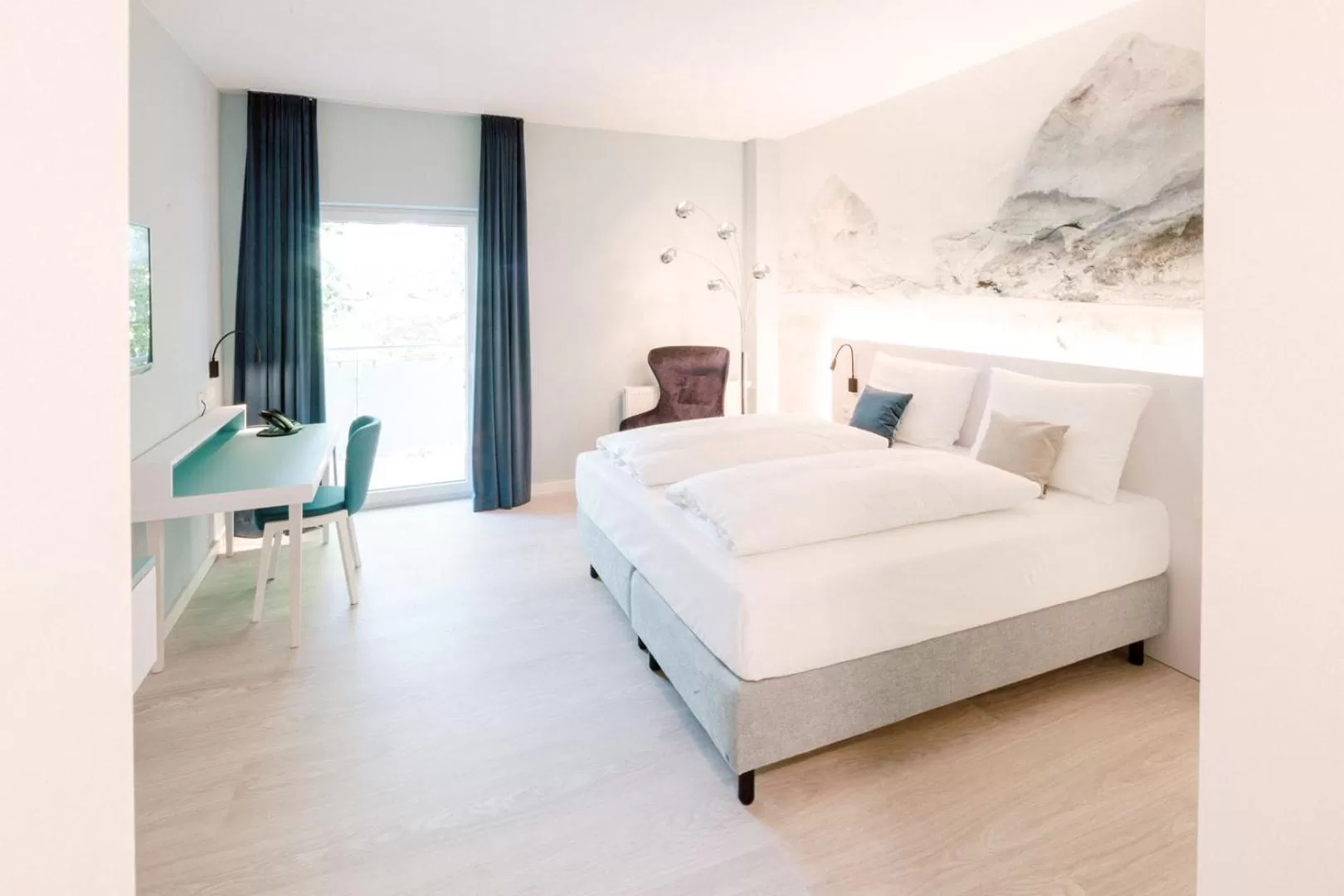 Photo of the whole room, Bed in Hotel am Zoo