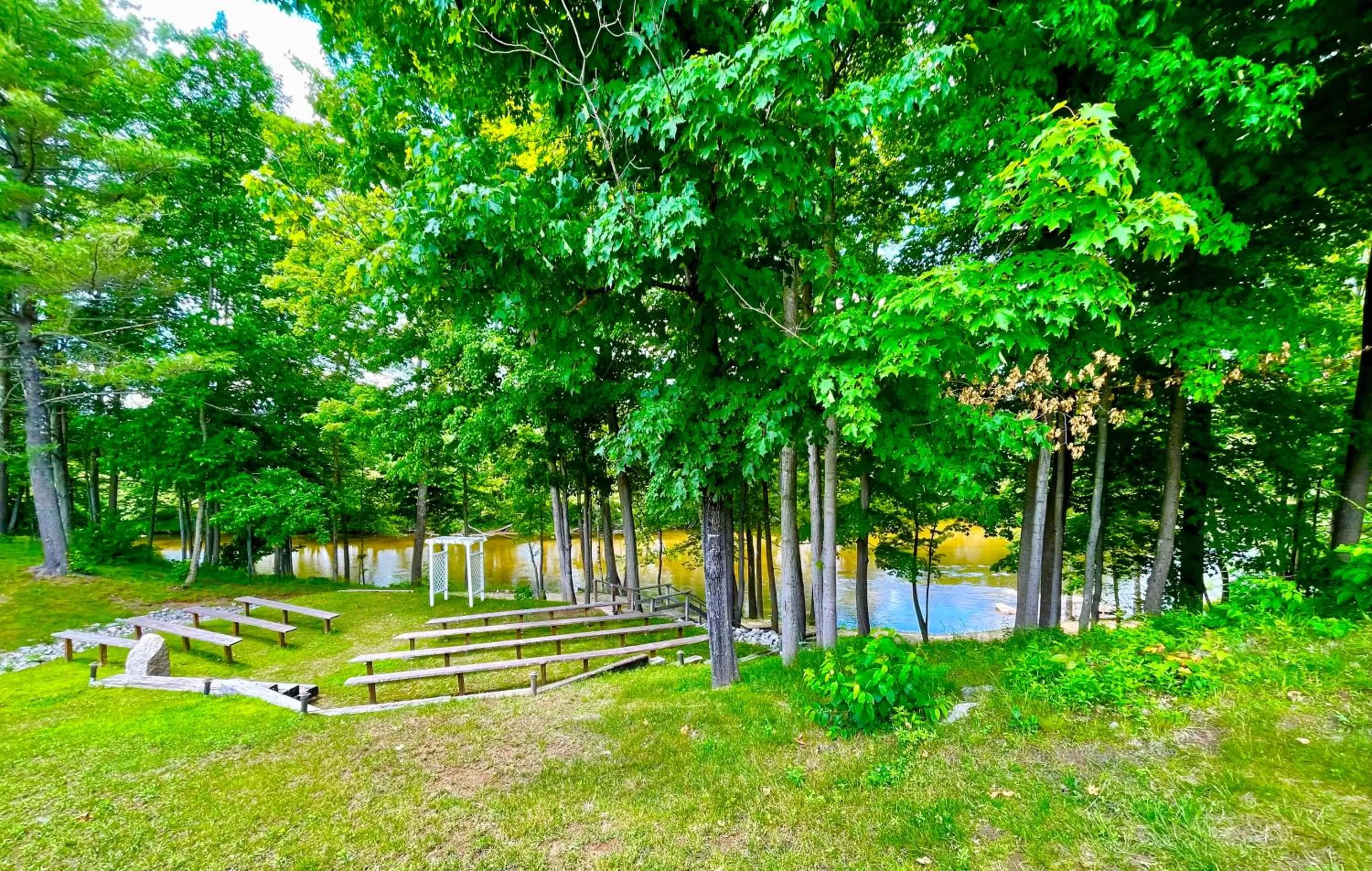 River view in Merrill Farm Inn