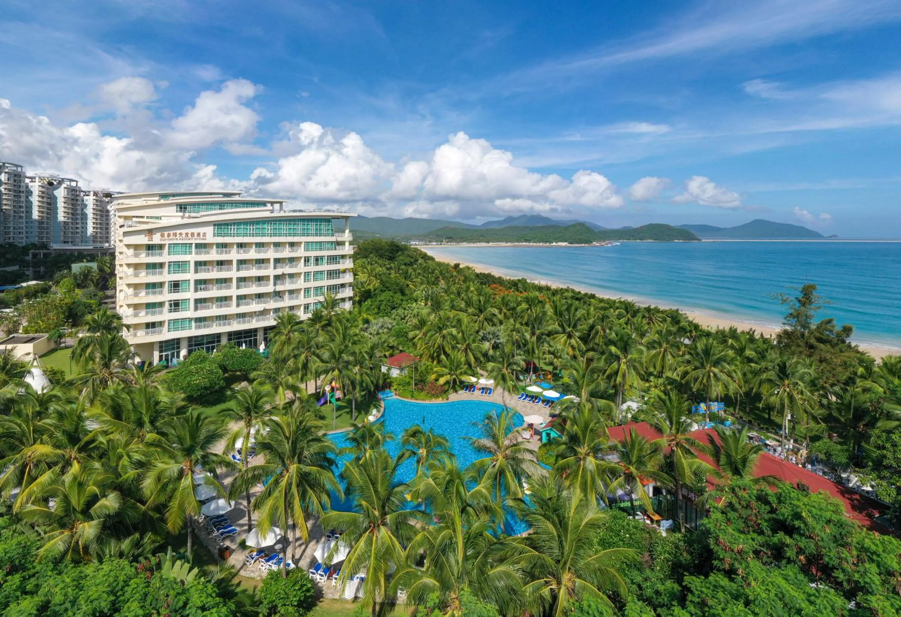 Property building, Bird's-eye View in Sunshine Resort Intime Sanya