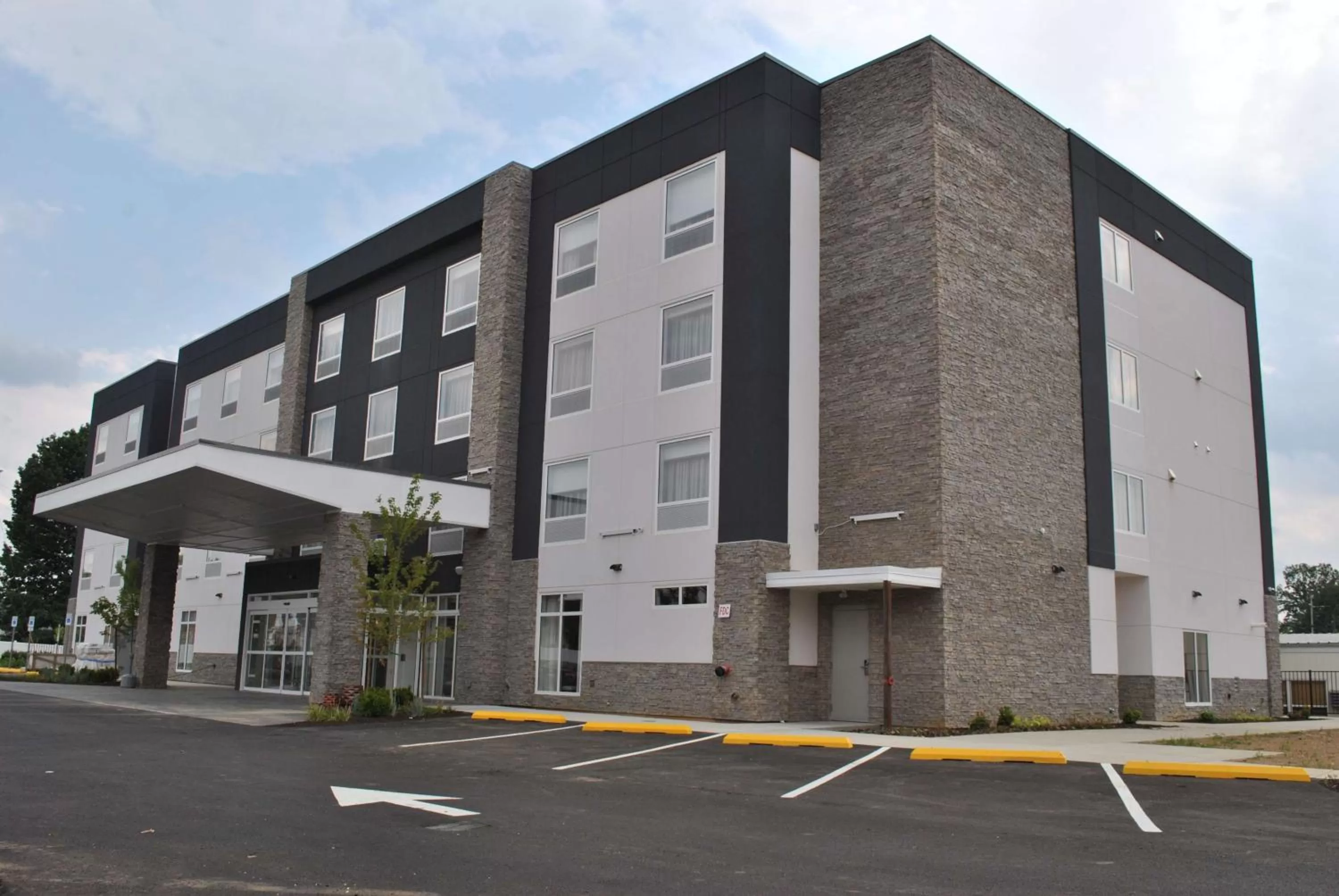 Property building in Best Western Plus Hershey