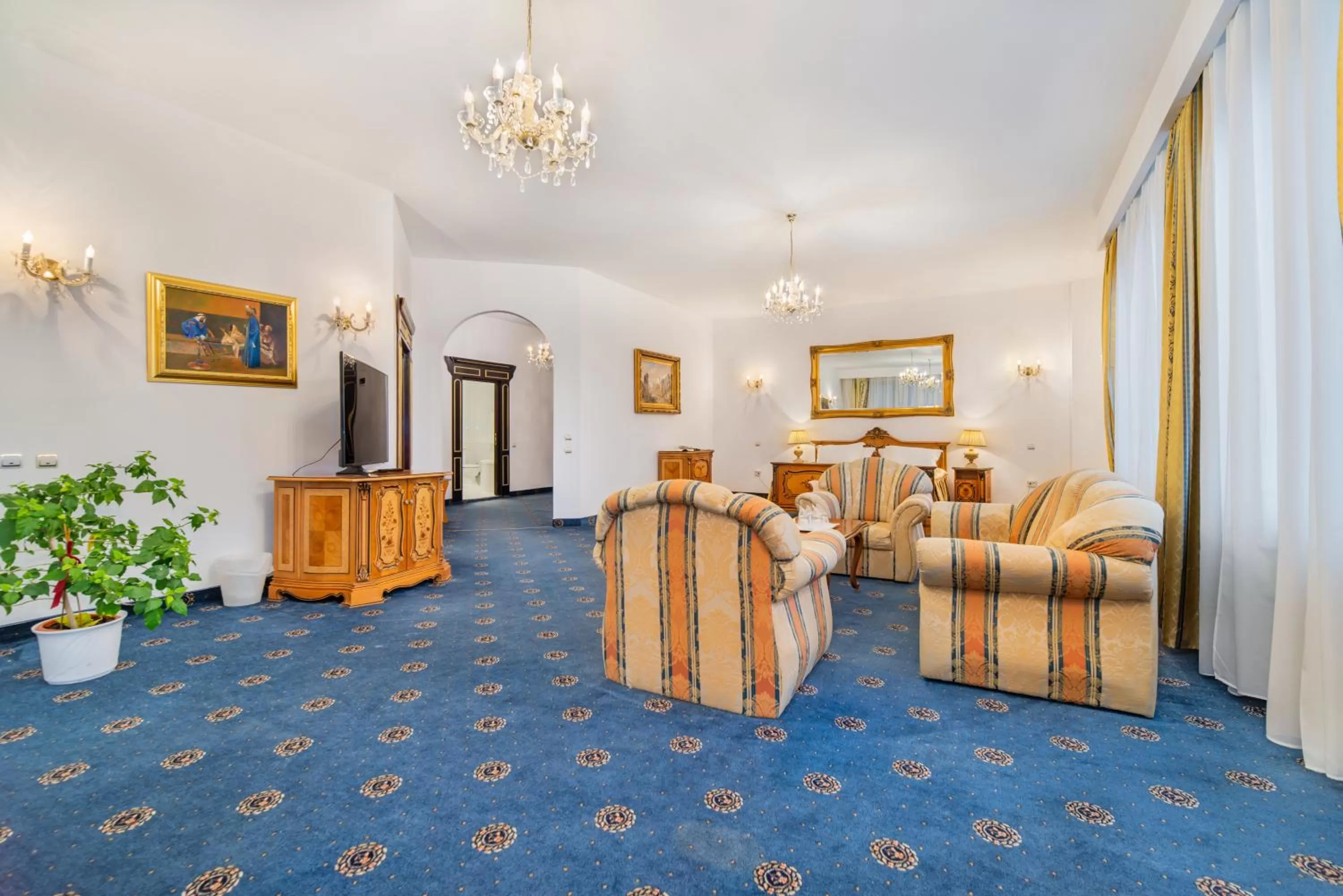 Premier Suite with Balcony - single occupancy in Aurelius Imparatul Romanilor Hotel & SPA