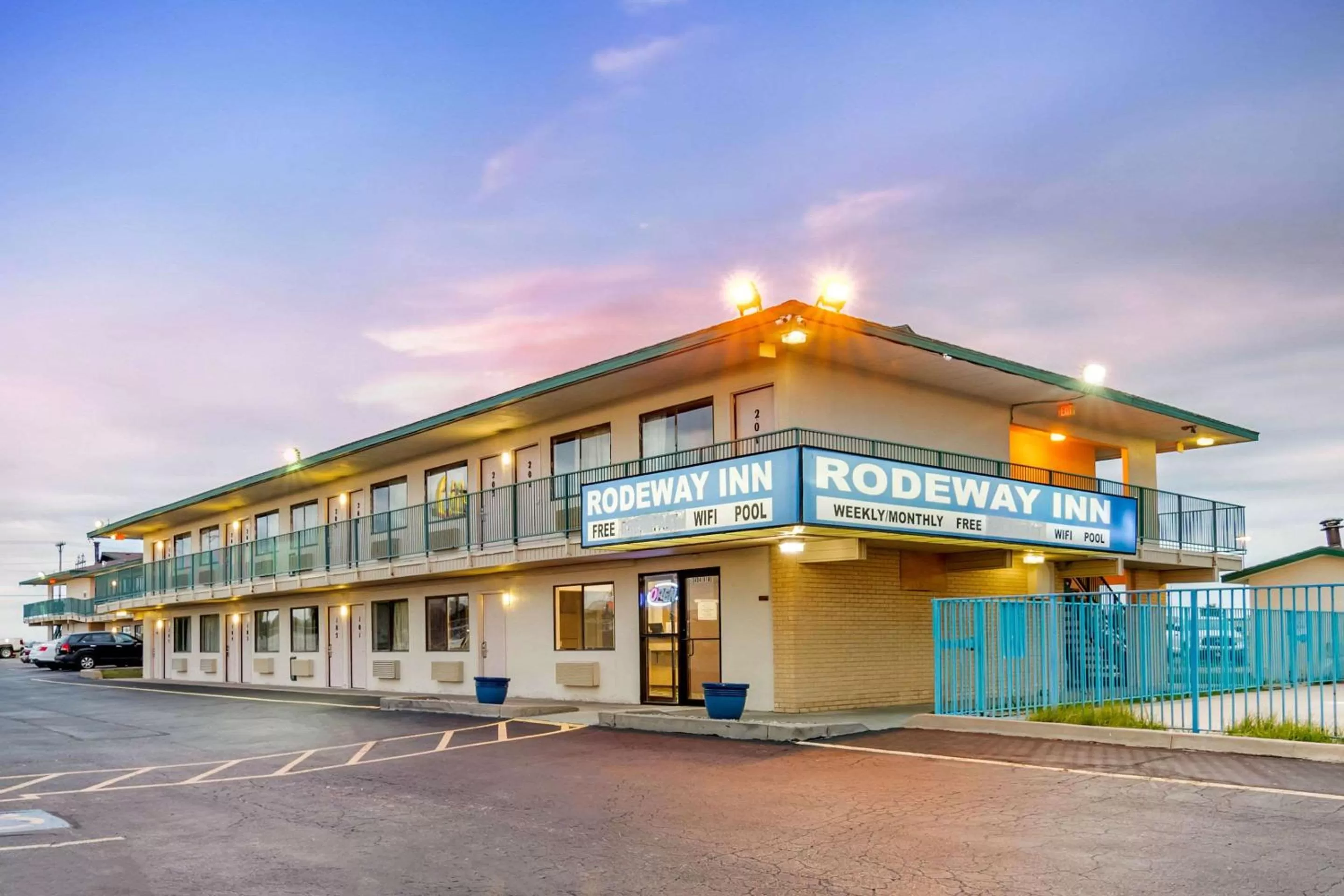 Property Building in Rodeway Inn