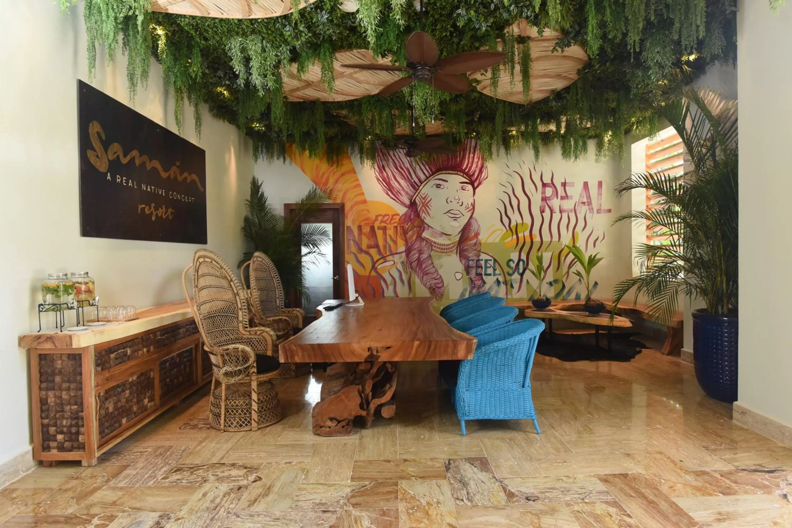 Restaurant/places to eat in Saman Boutique Hotel By Mint