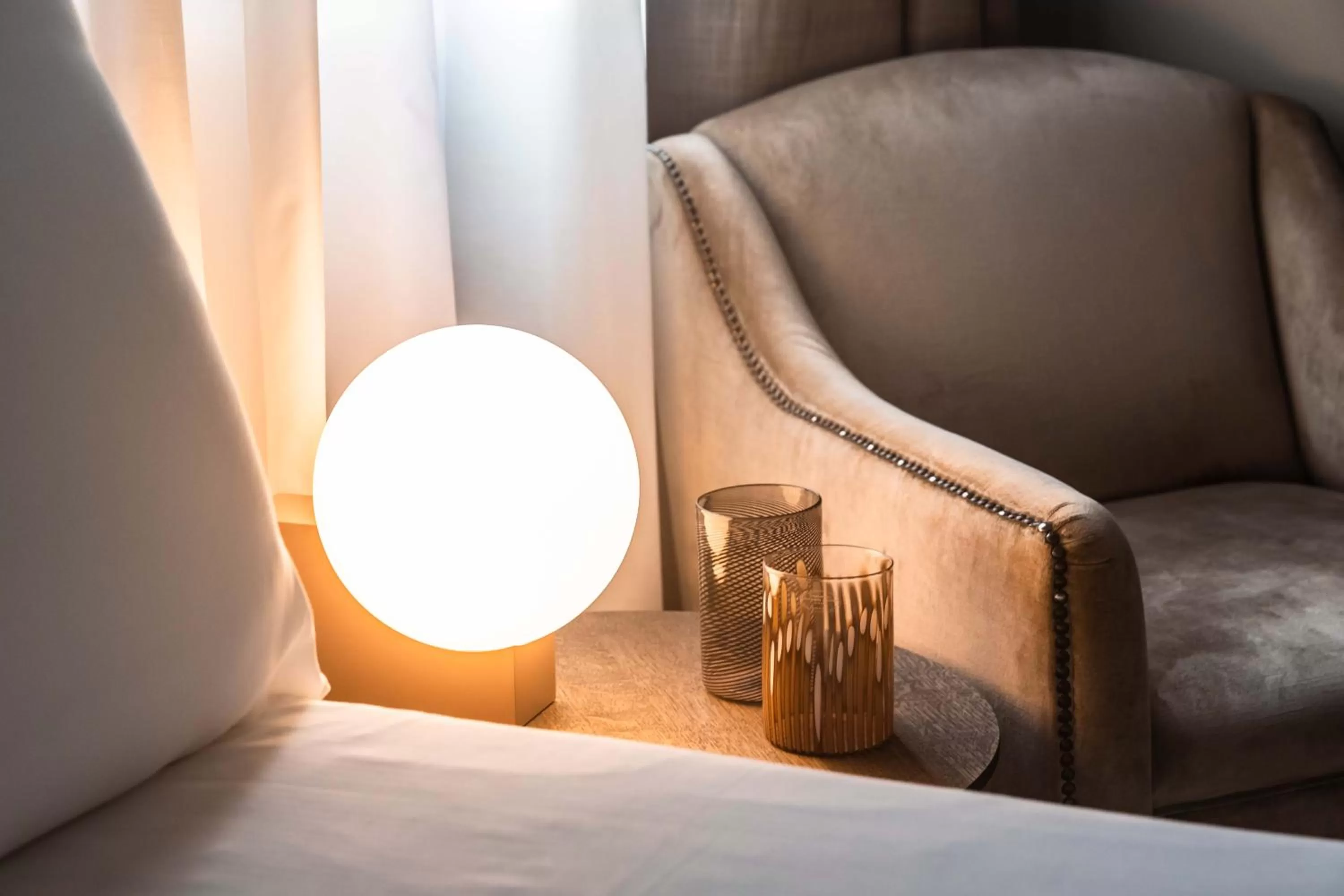 Decorative detail, Bed in Hotel Dei Dragomanni