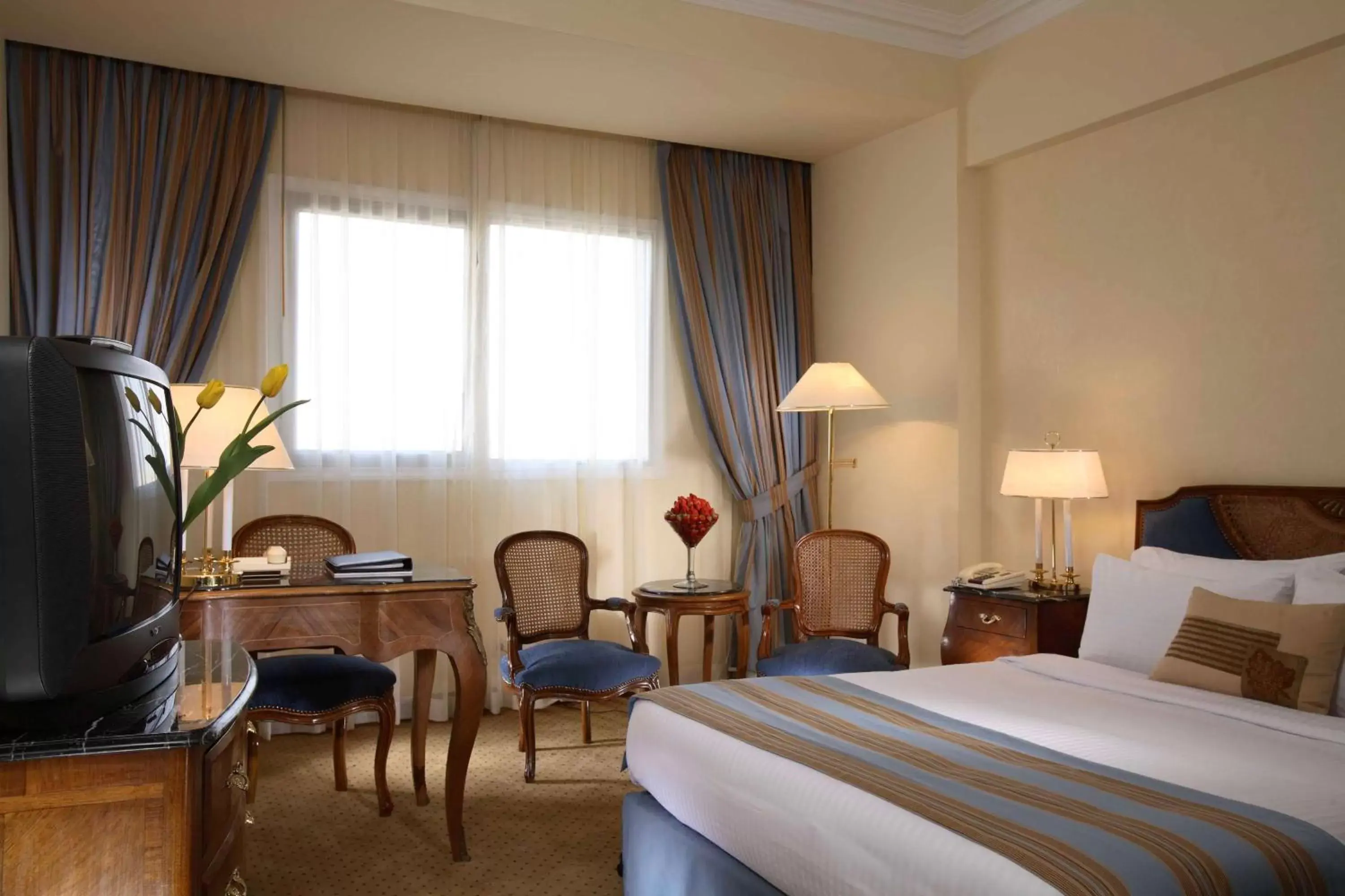 Deluxe Double or Twin Room in Sonesta Hotel Tower & Casino Cairo Deluxe Double or Twin Room in Sonesta Hotel Tower & Casino Cairo