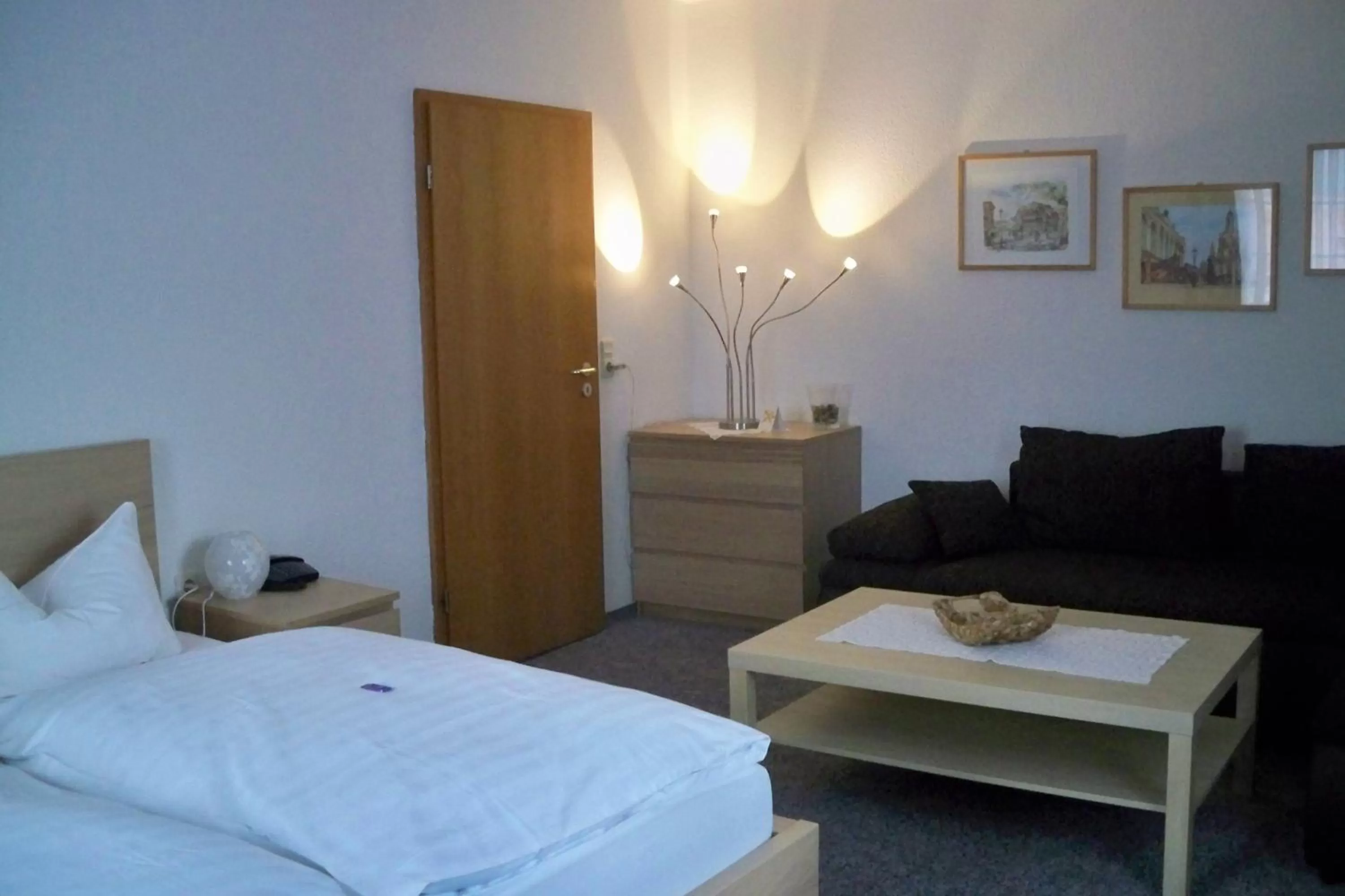 Photo of the whole room, Bed in Gasthof zum Döhlerwald