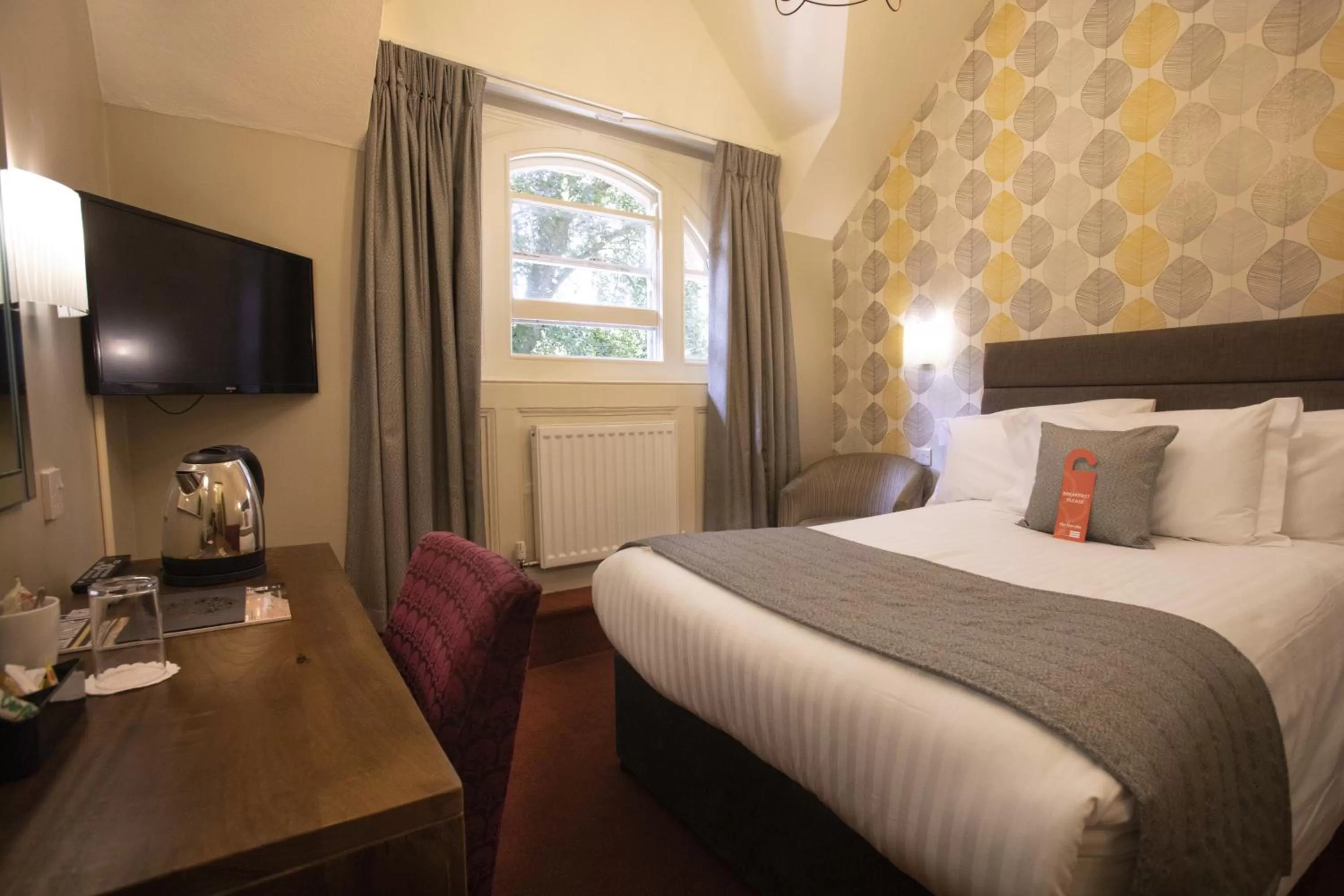 Bedroom, Bed in The Lincoln Hotel