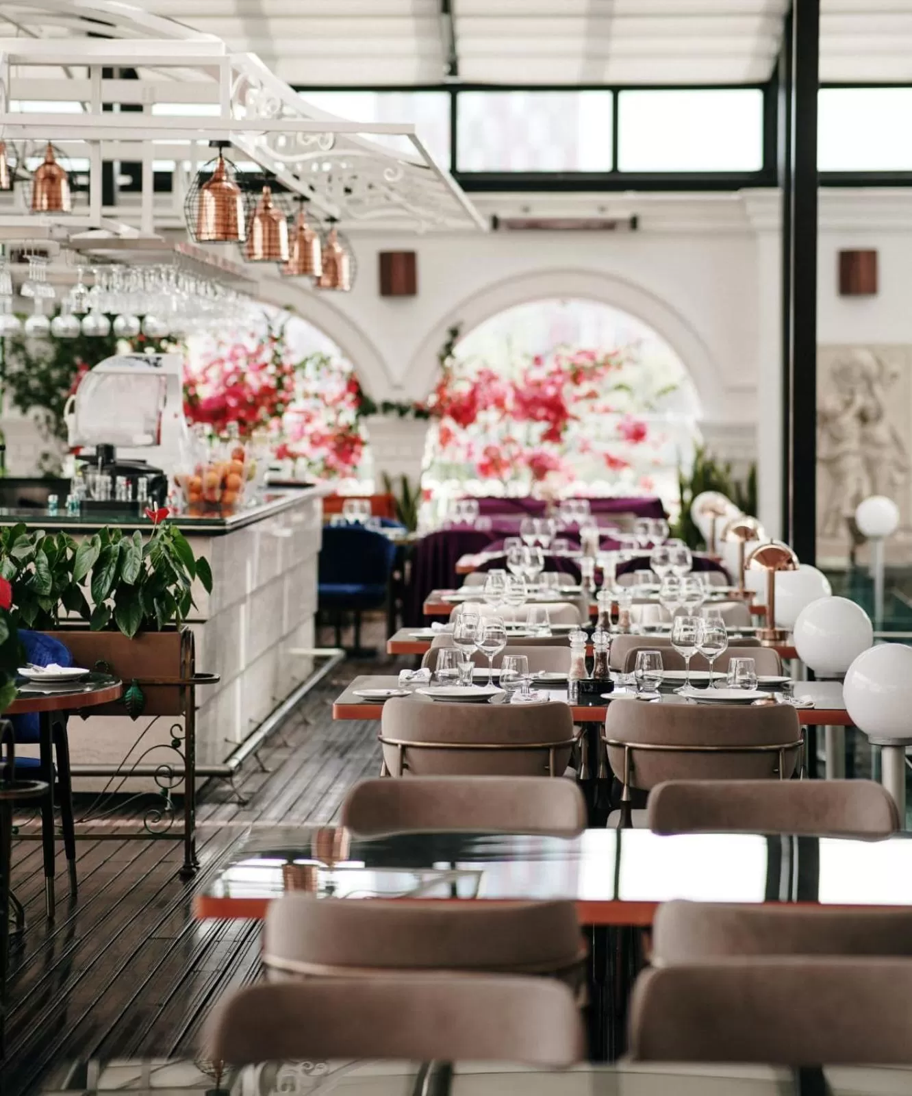 Restaurant/places to eat in Xheko Imperial Luxury Hotel & SPA