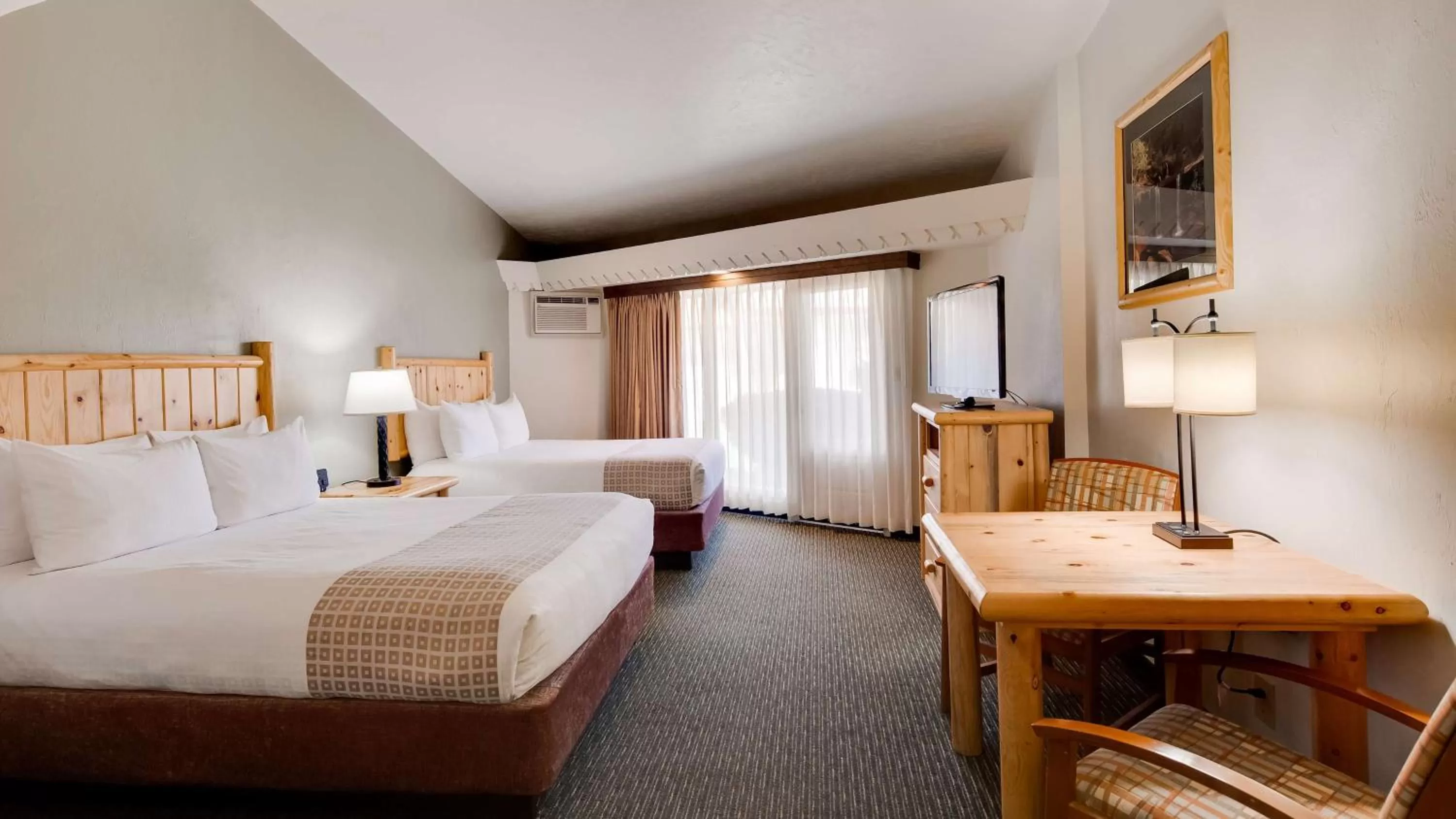 Queen Room with Two Queen Beds and Mobility Accessible Tub - Non-Smoking in Best Western East Zion Thunderbird Lodge
