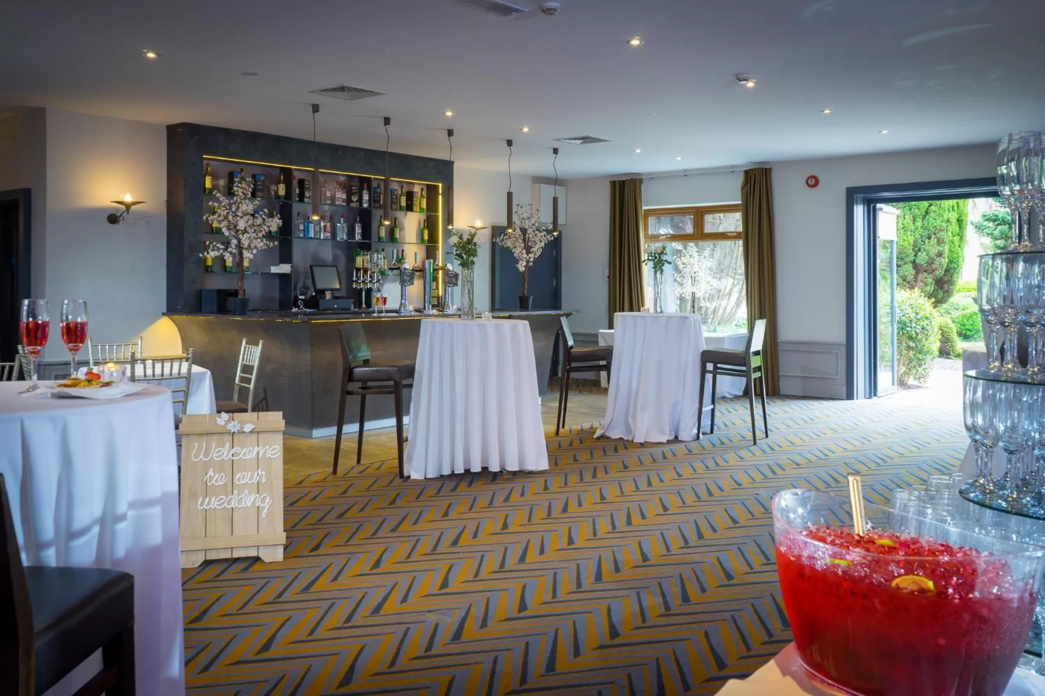 Restaurant/Places to Eat in Midleton Park Hotel