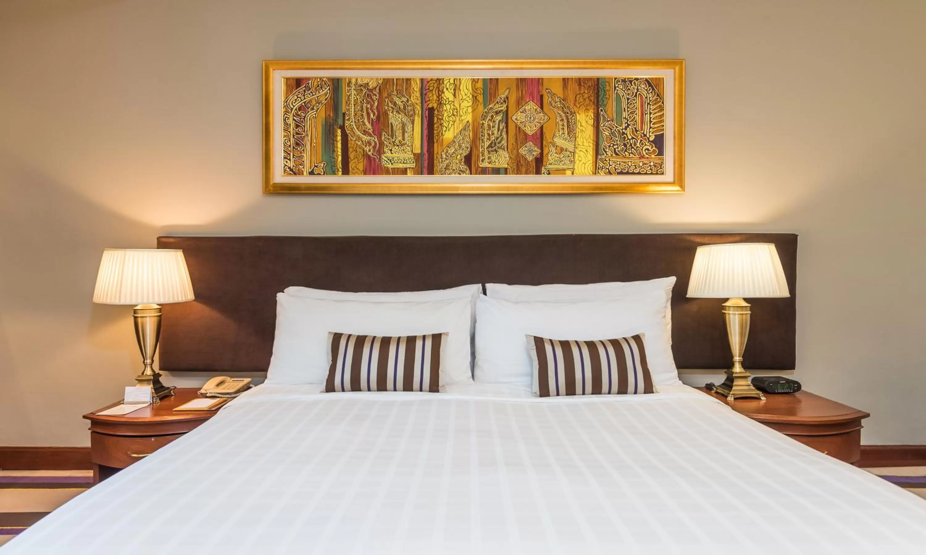 Bedroom, Bed in Chatrium Hotel Royal Lake Yangon