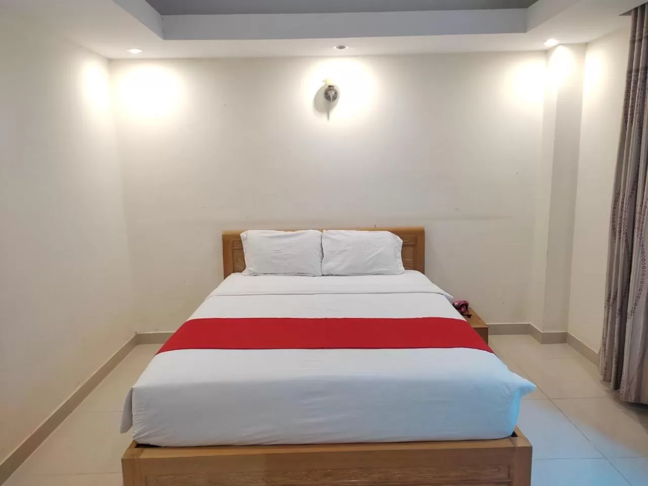 Bedroom, Bed in CAROLINE SEA HOTEL