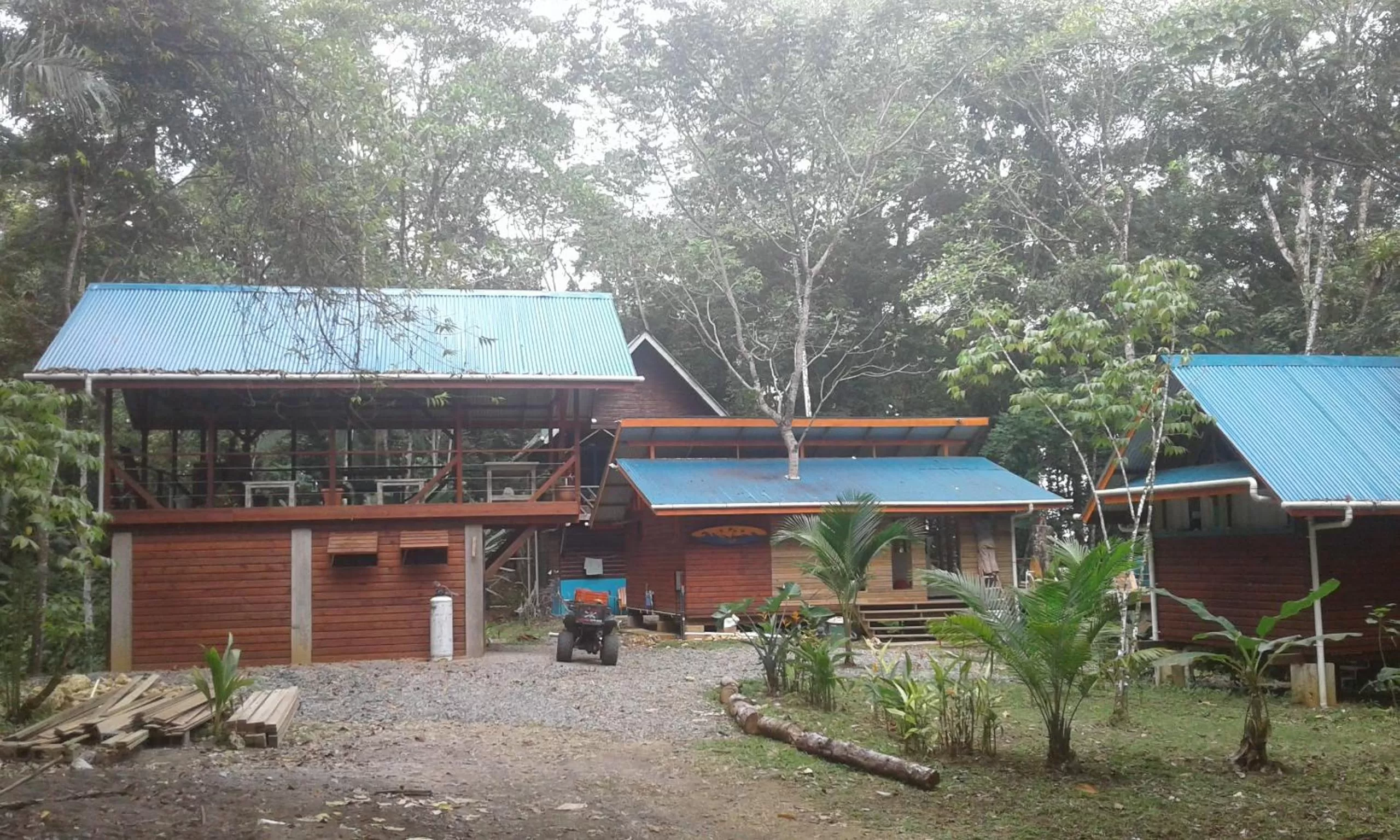 Facade/entrance in Surf Break at Paunch