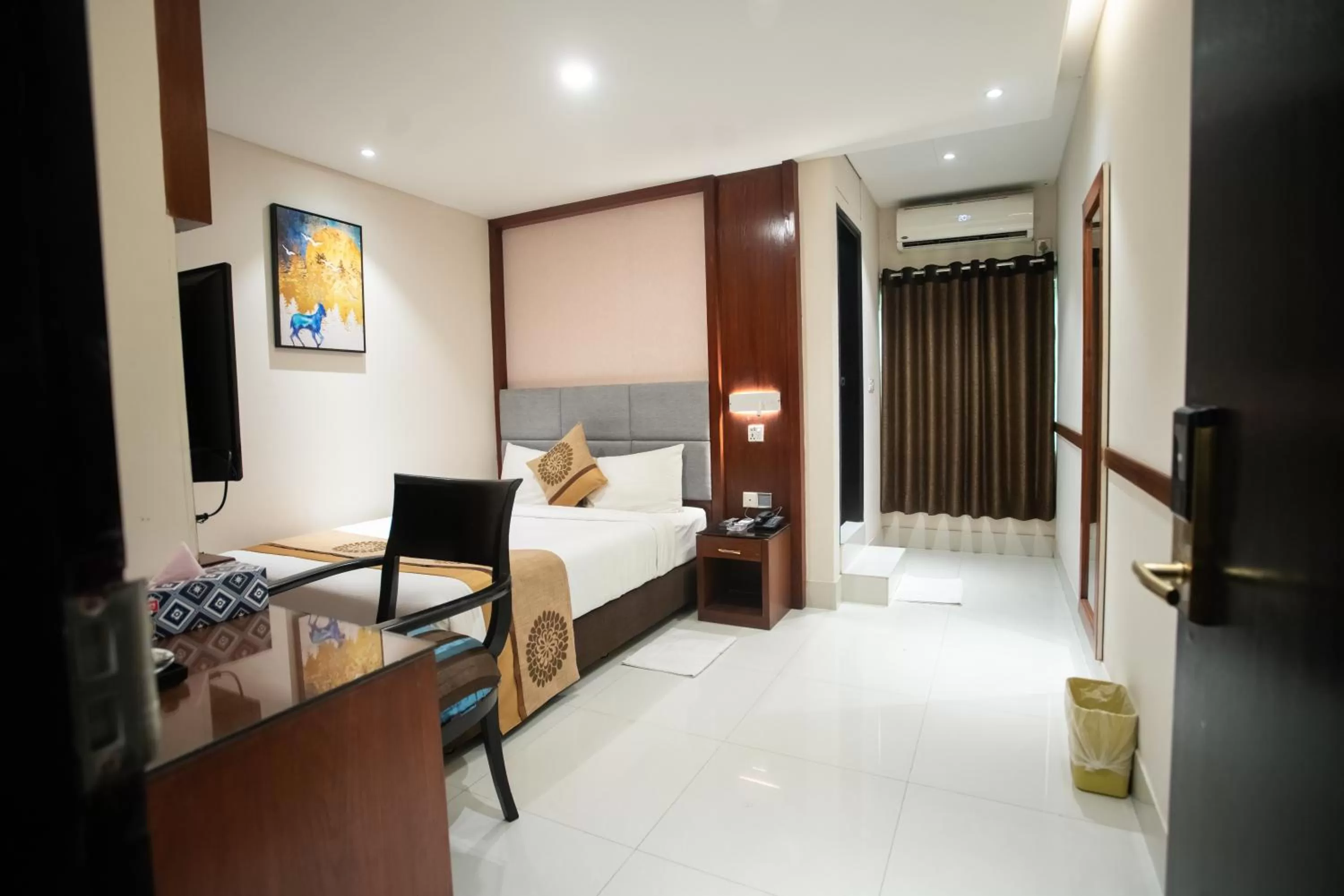 TV and multimedia in Jatra Hotel Grand Royal