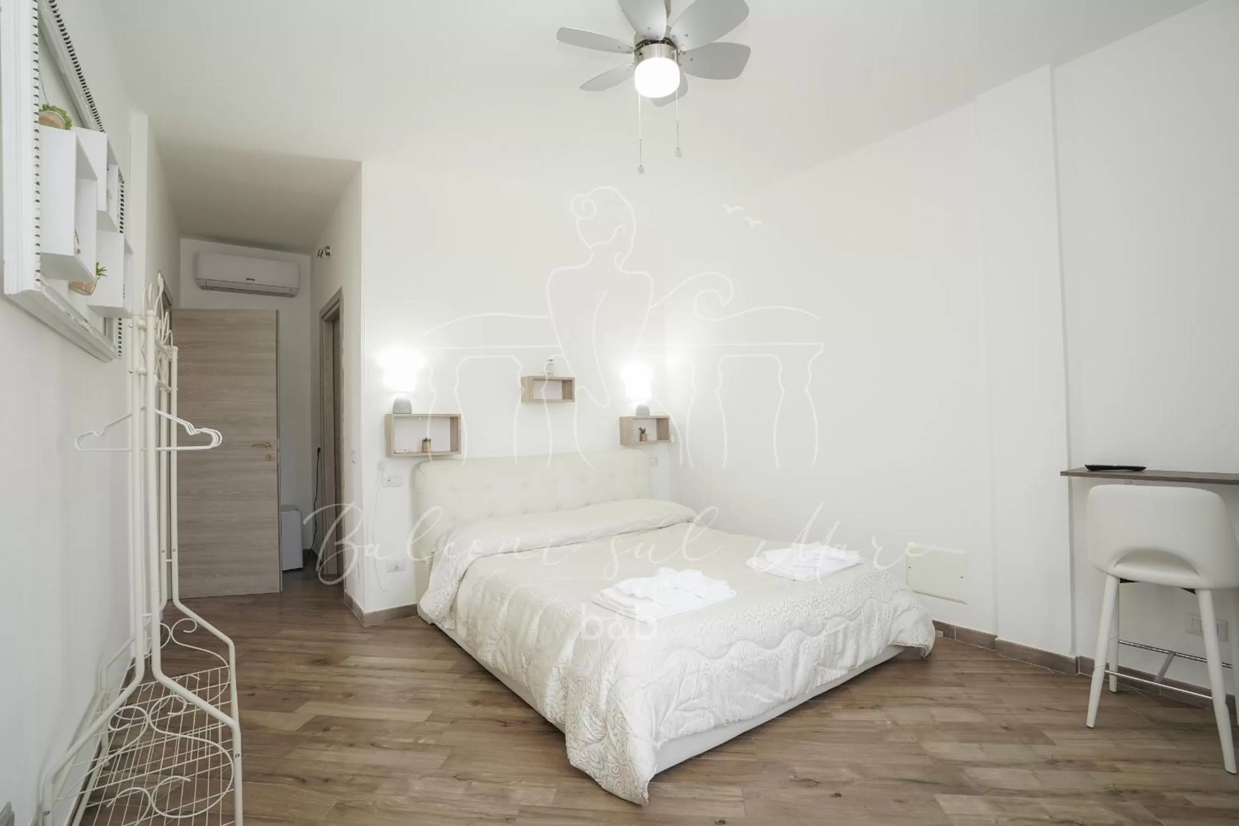 Bedroom, Bed in Balconi sul mare