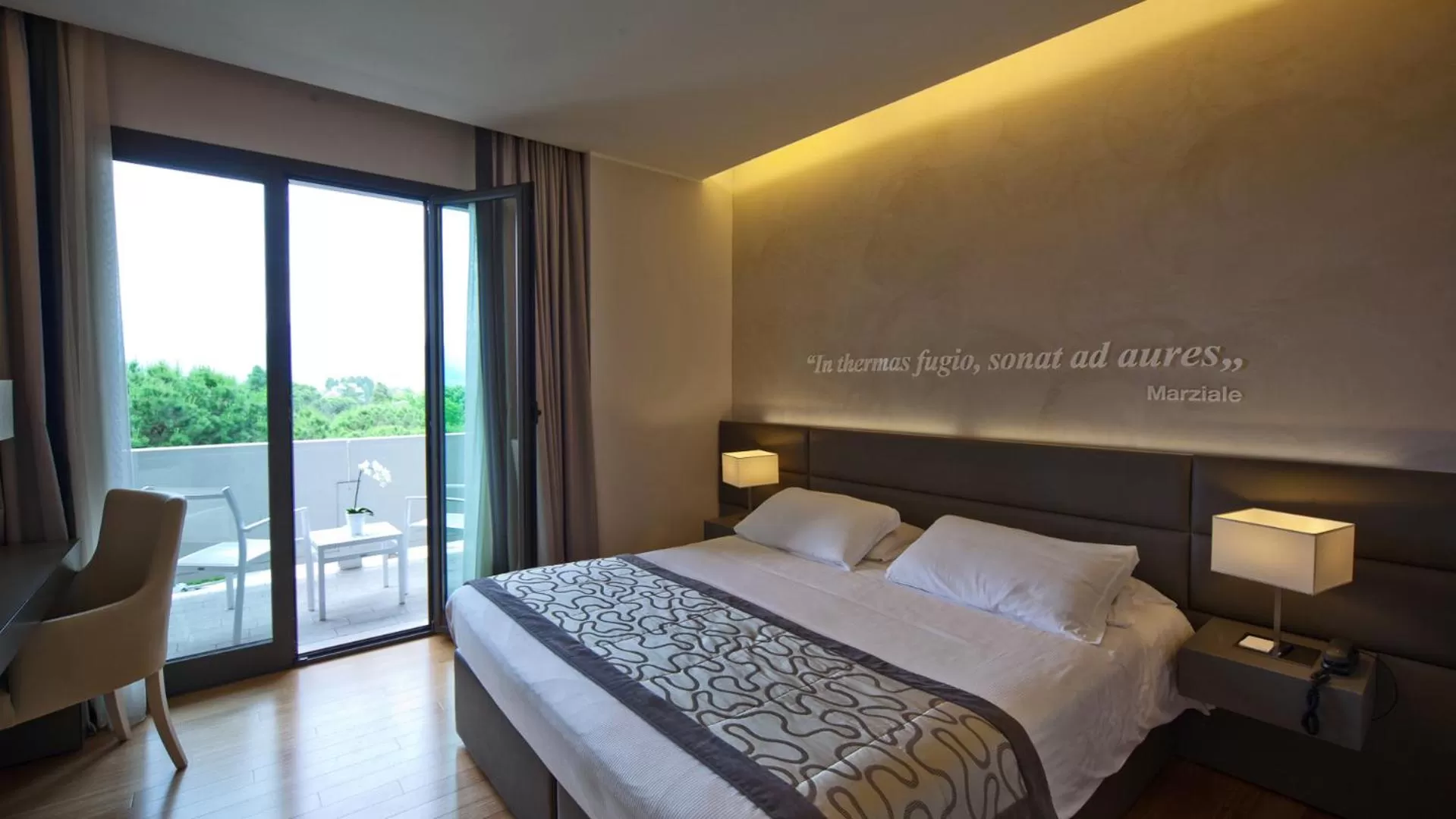 Bedroom, Bed in Galzignano Resort Terme & Golf - Hotel Majestic