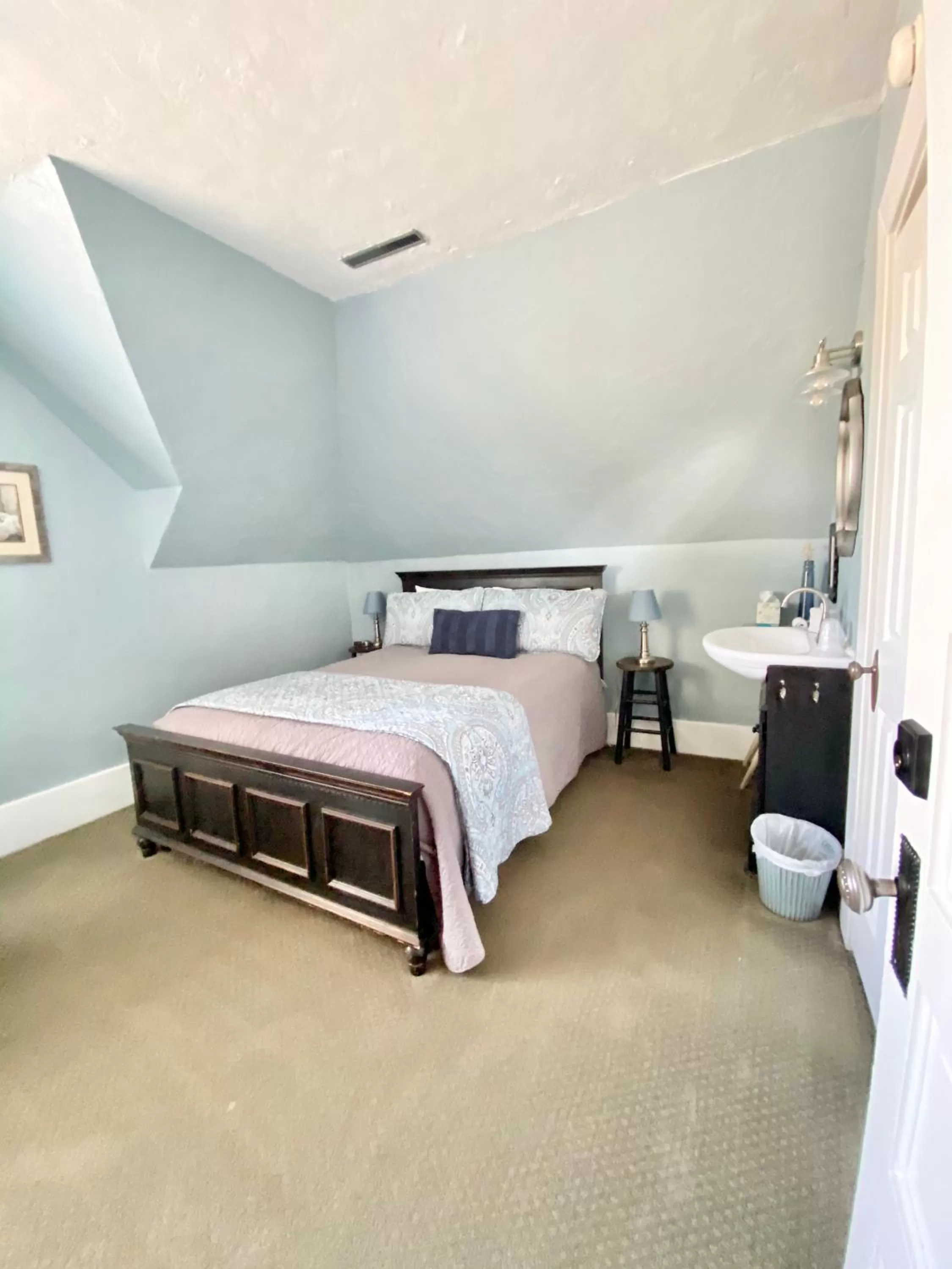 Bedroom, Bed in The Panguitch House