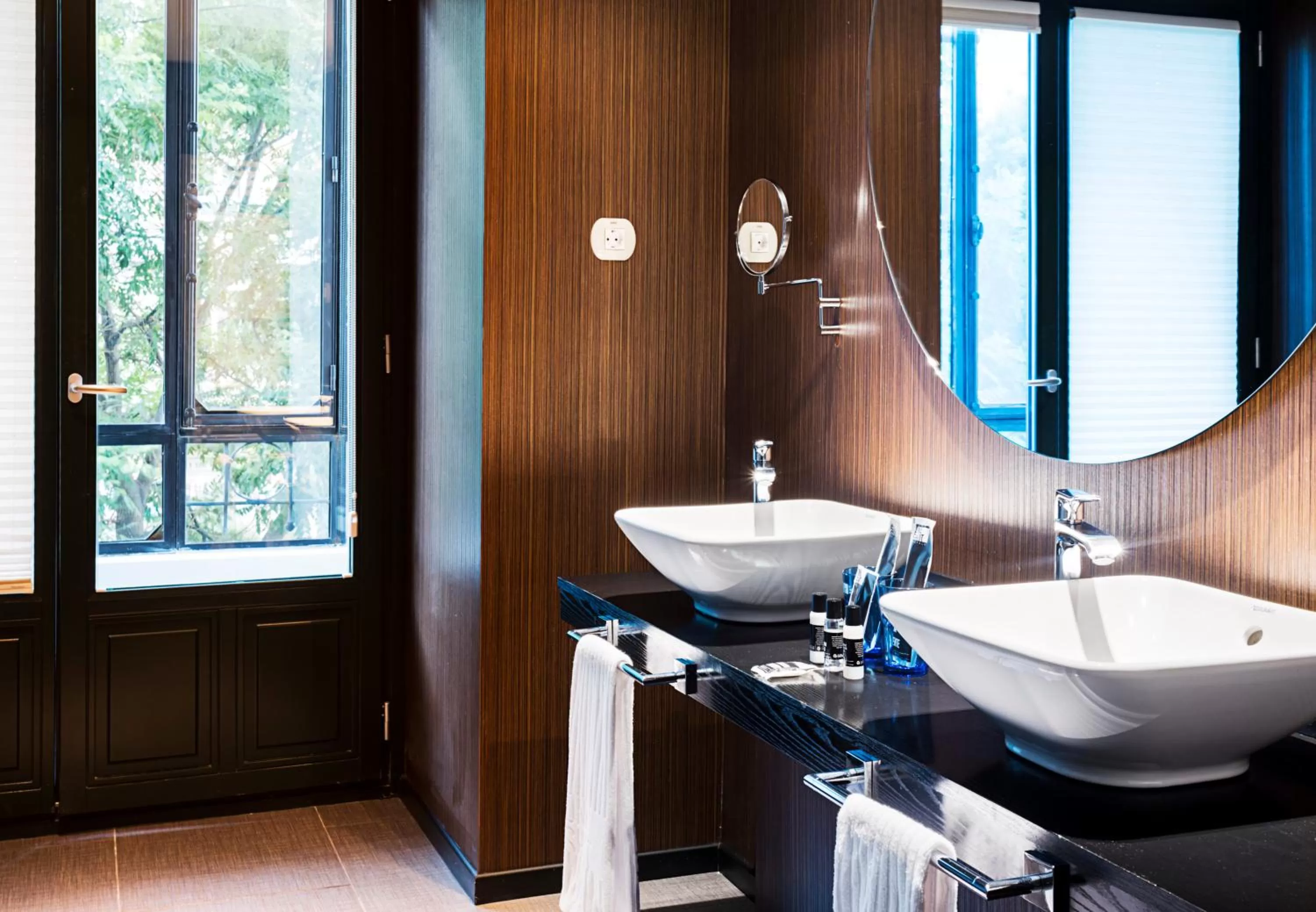 Bathroom in One Shot Luchana