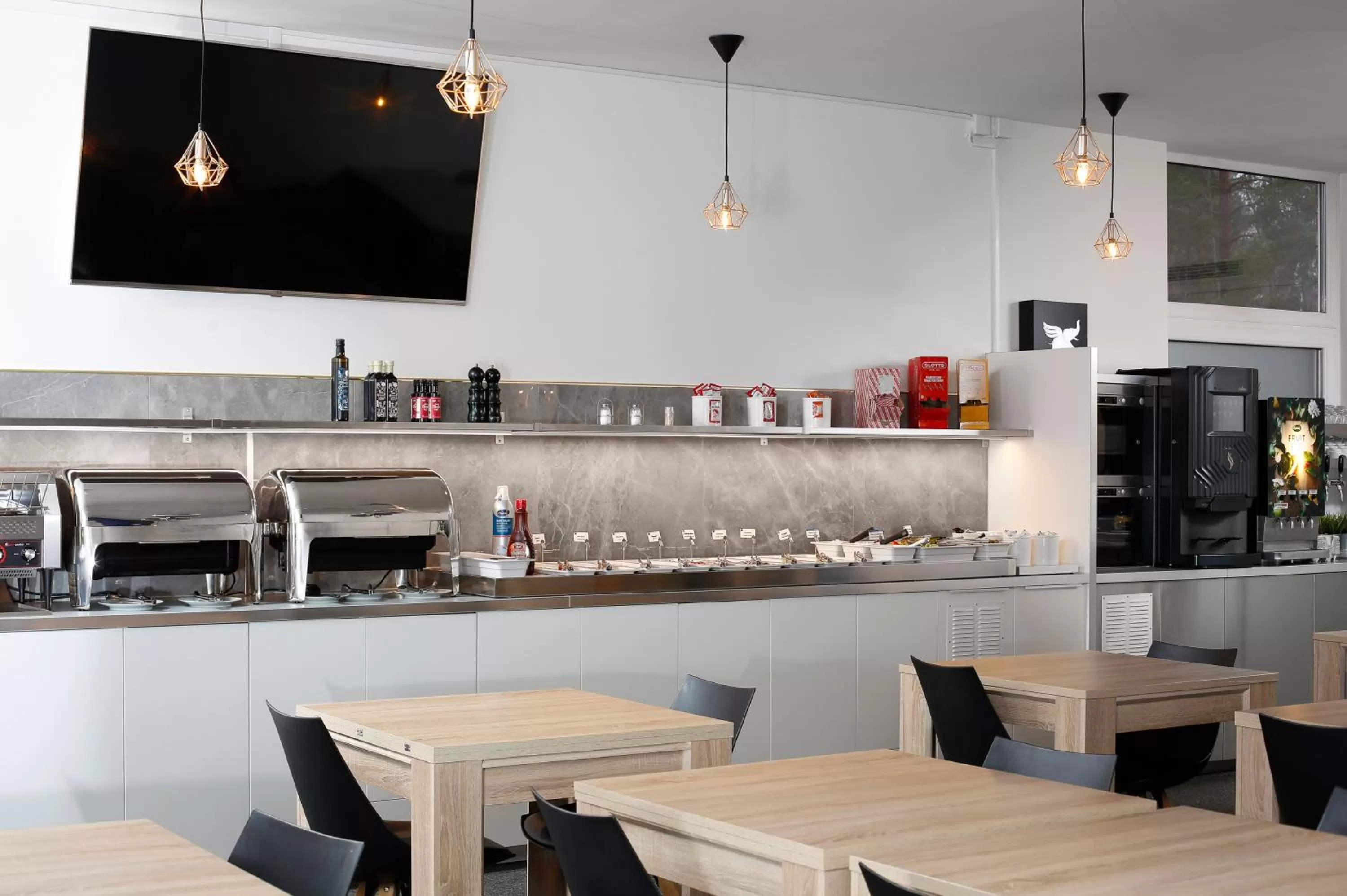 Restaurant/places to eat in Almnäs Park Hotel