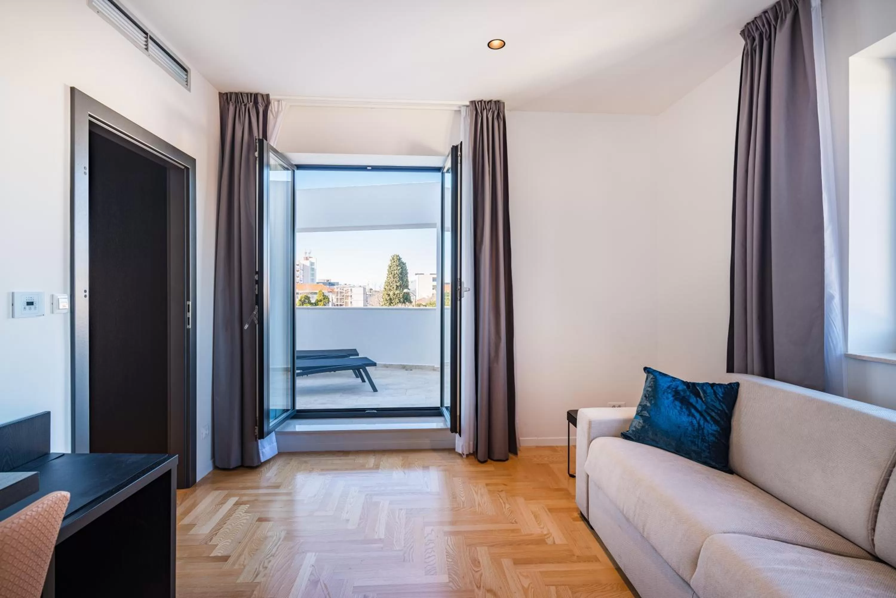 Living room in Miramare Hotel