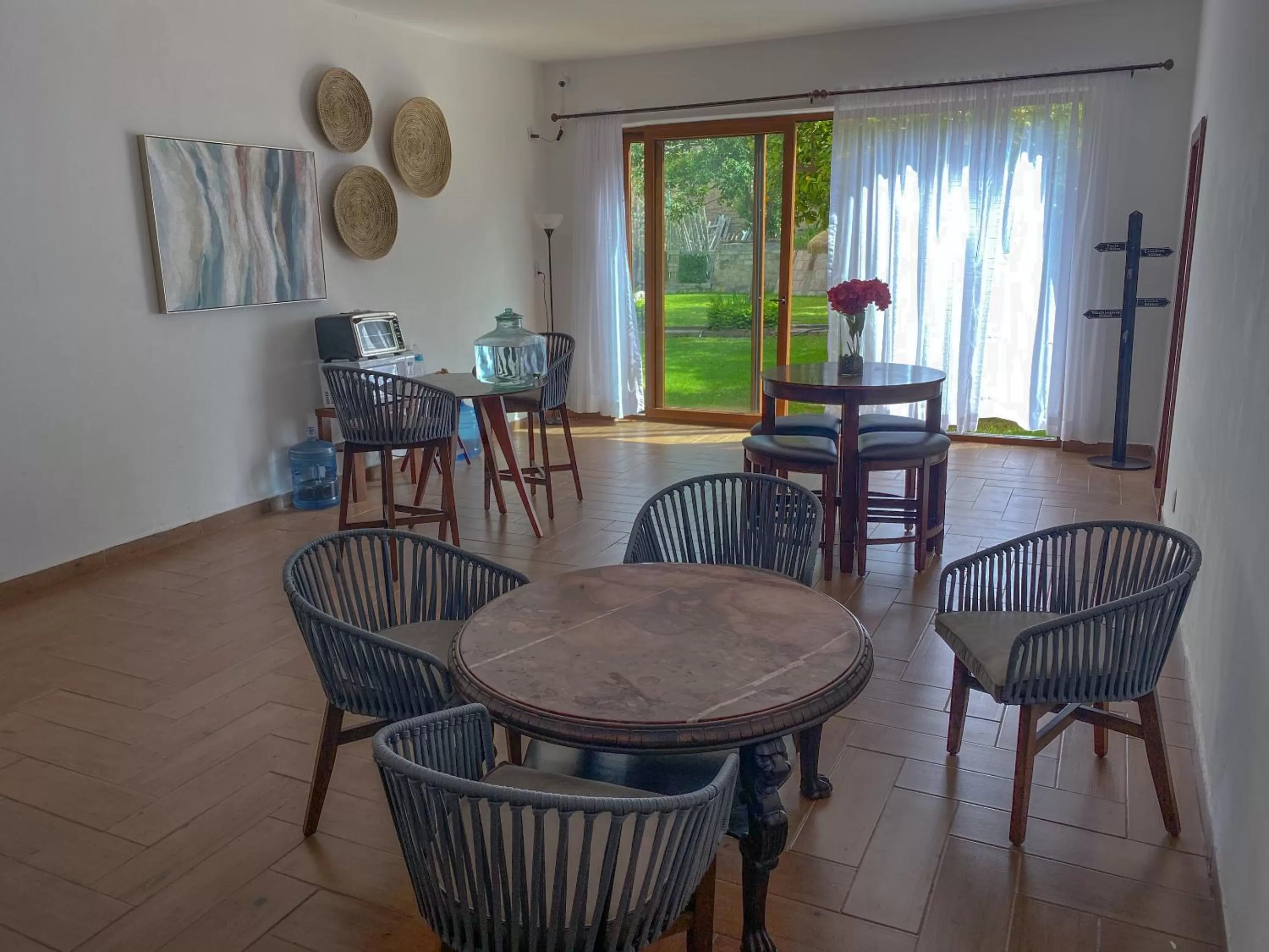 Restaurant/places to eat in Azabu Hotel Collection