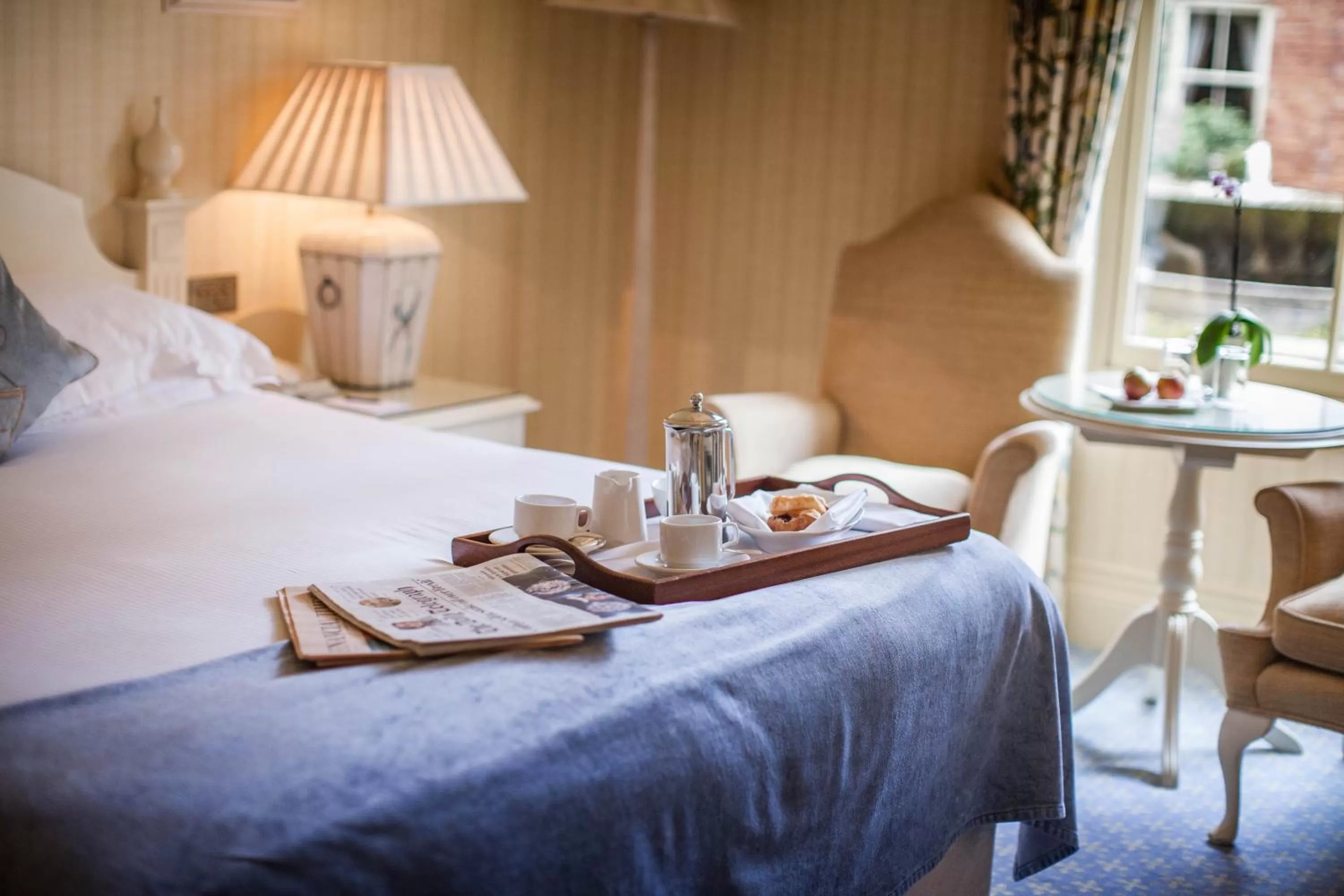 Coffee/tea facilities, Bed in Kilworth House Hotel and Theatre